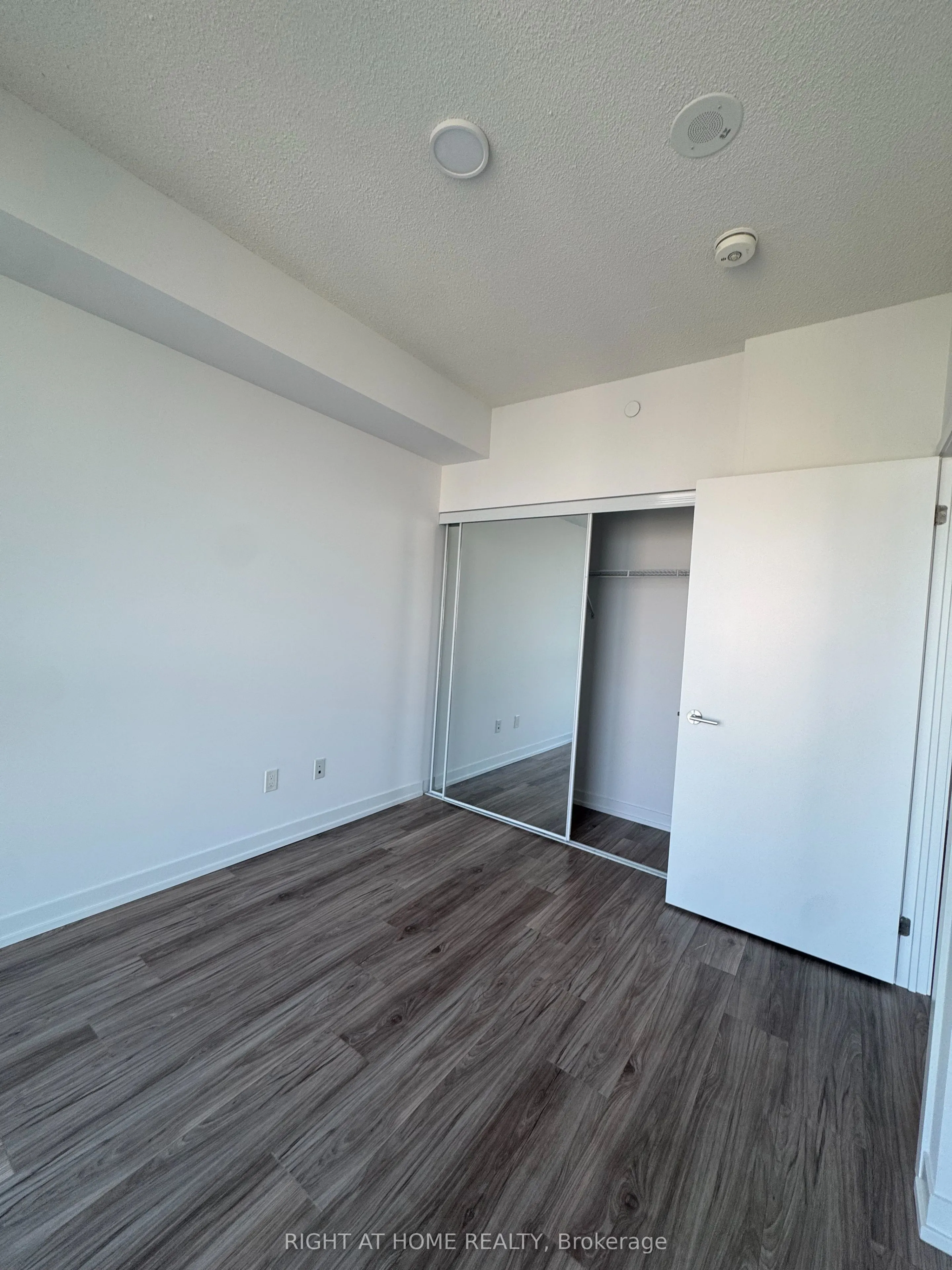 4065 CONFEDERATION Parkway, #3106