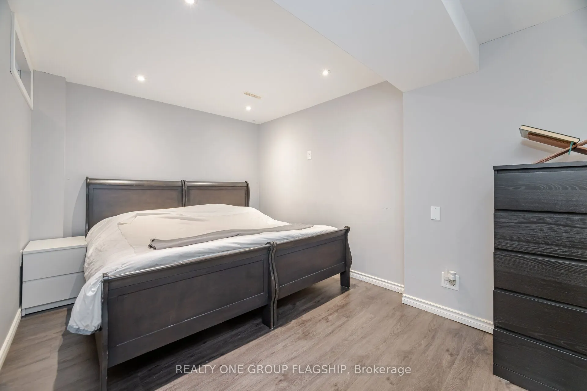 7267 Windbreak Court