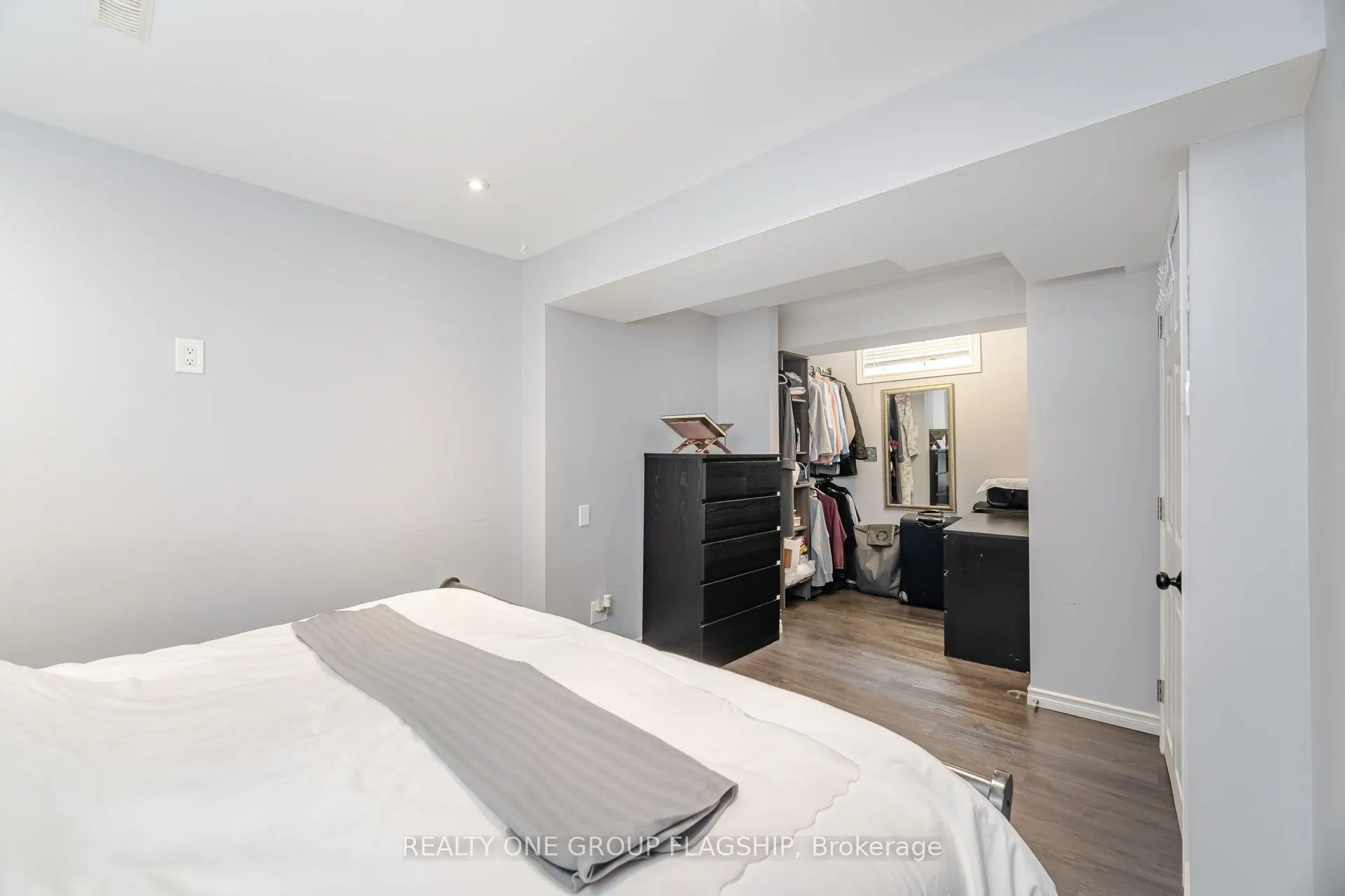 7267 Windbreak Court