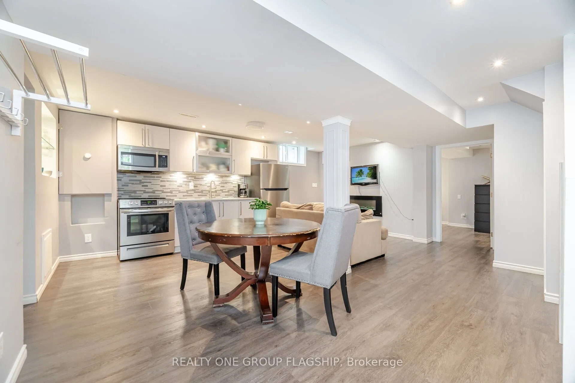 7267 Windbreak Court