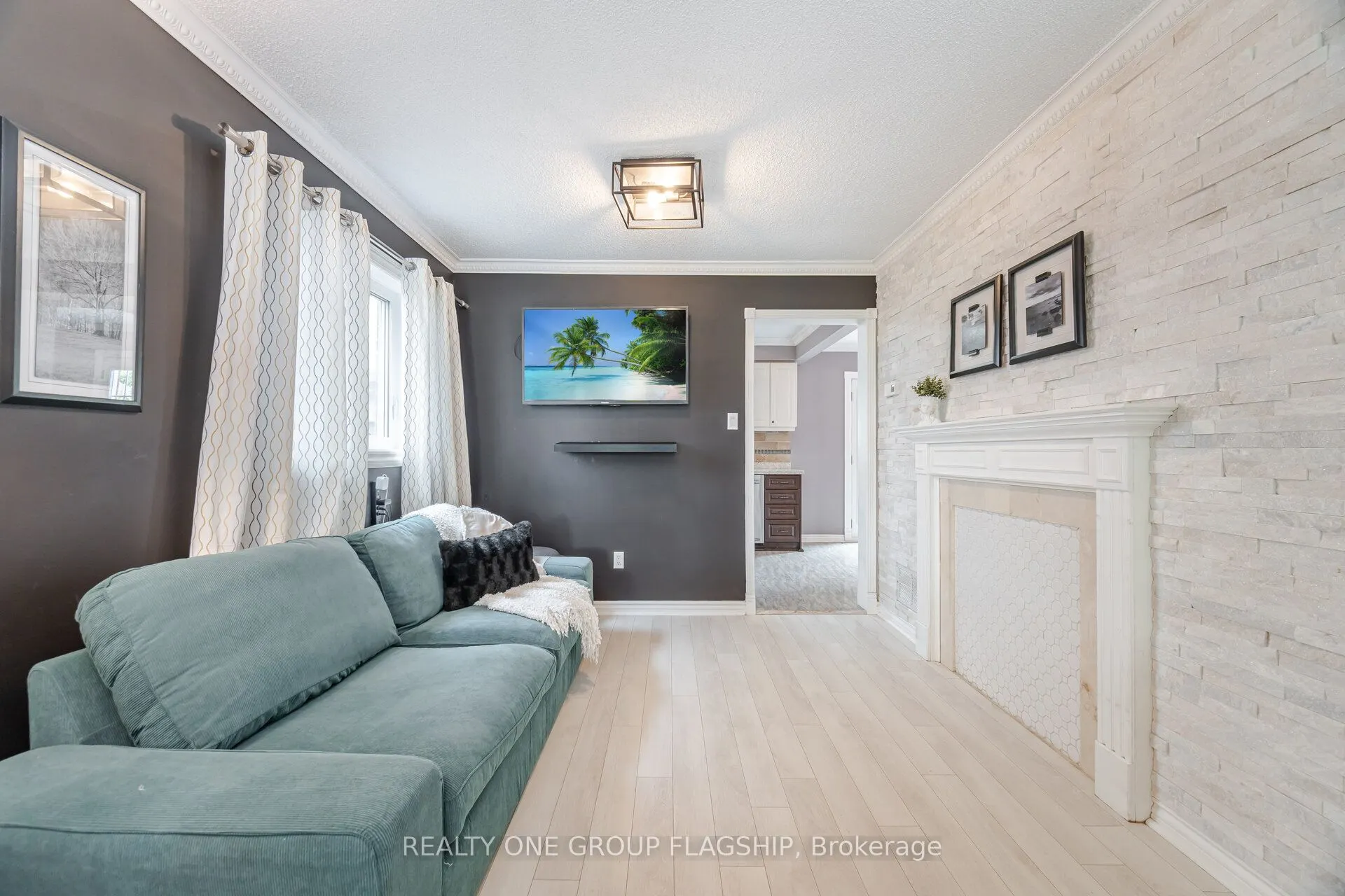 7267 Windbreak Court