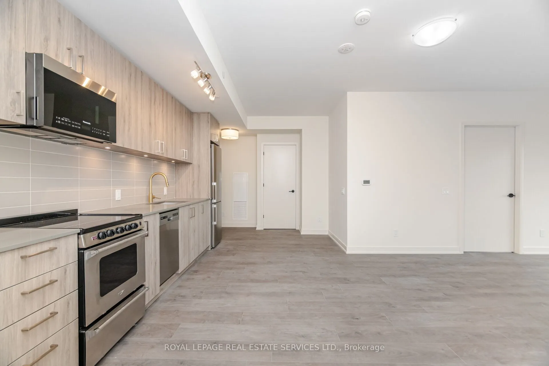 8010 Derry Road #1202