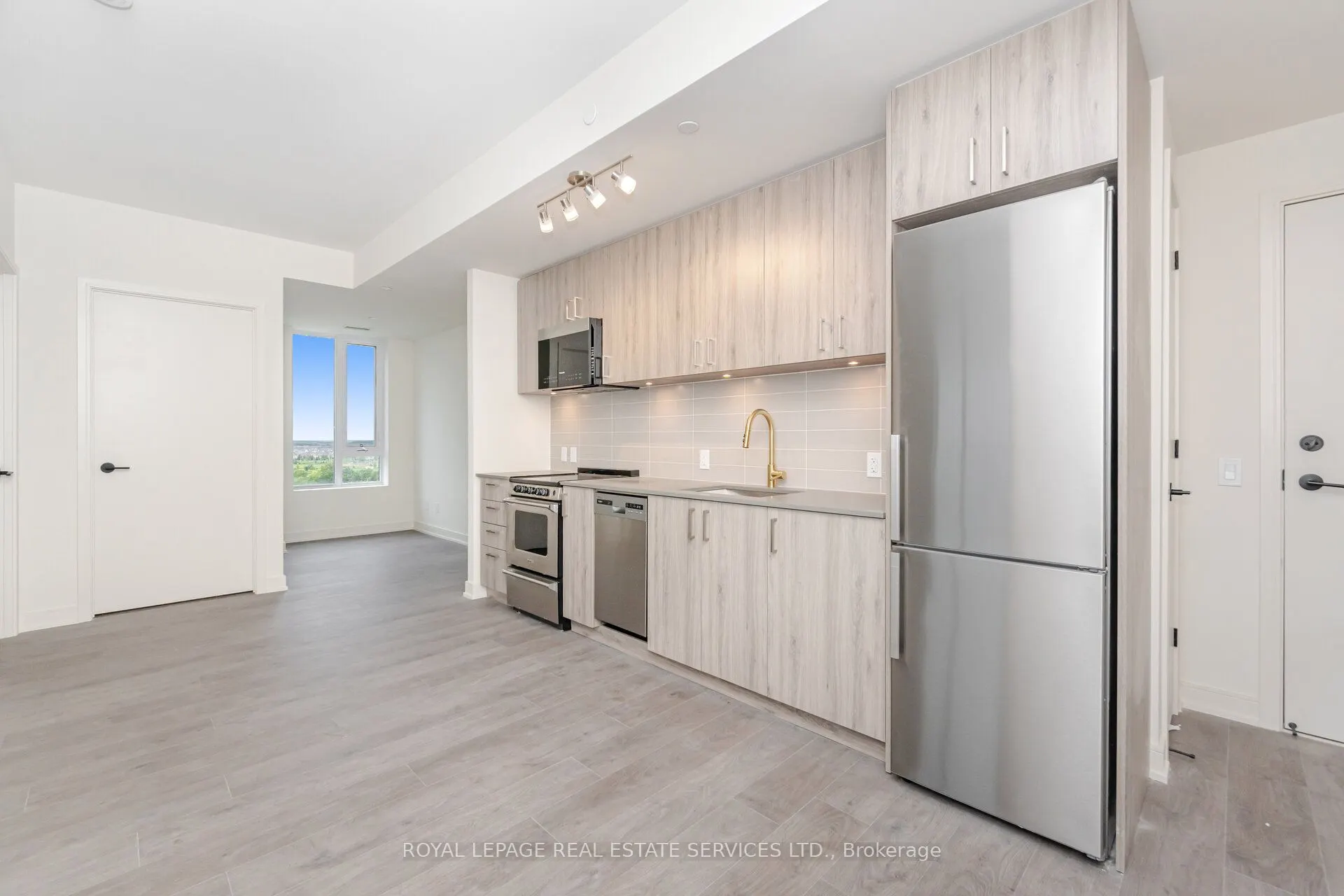 8010 Derry Road #1202