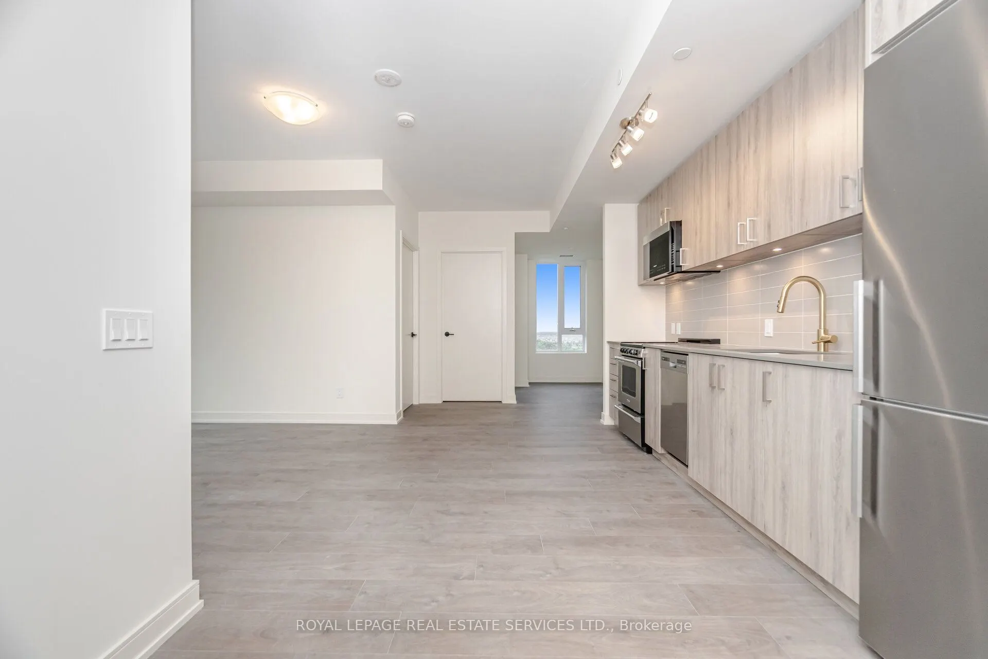 8010 Derry Road #1202