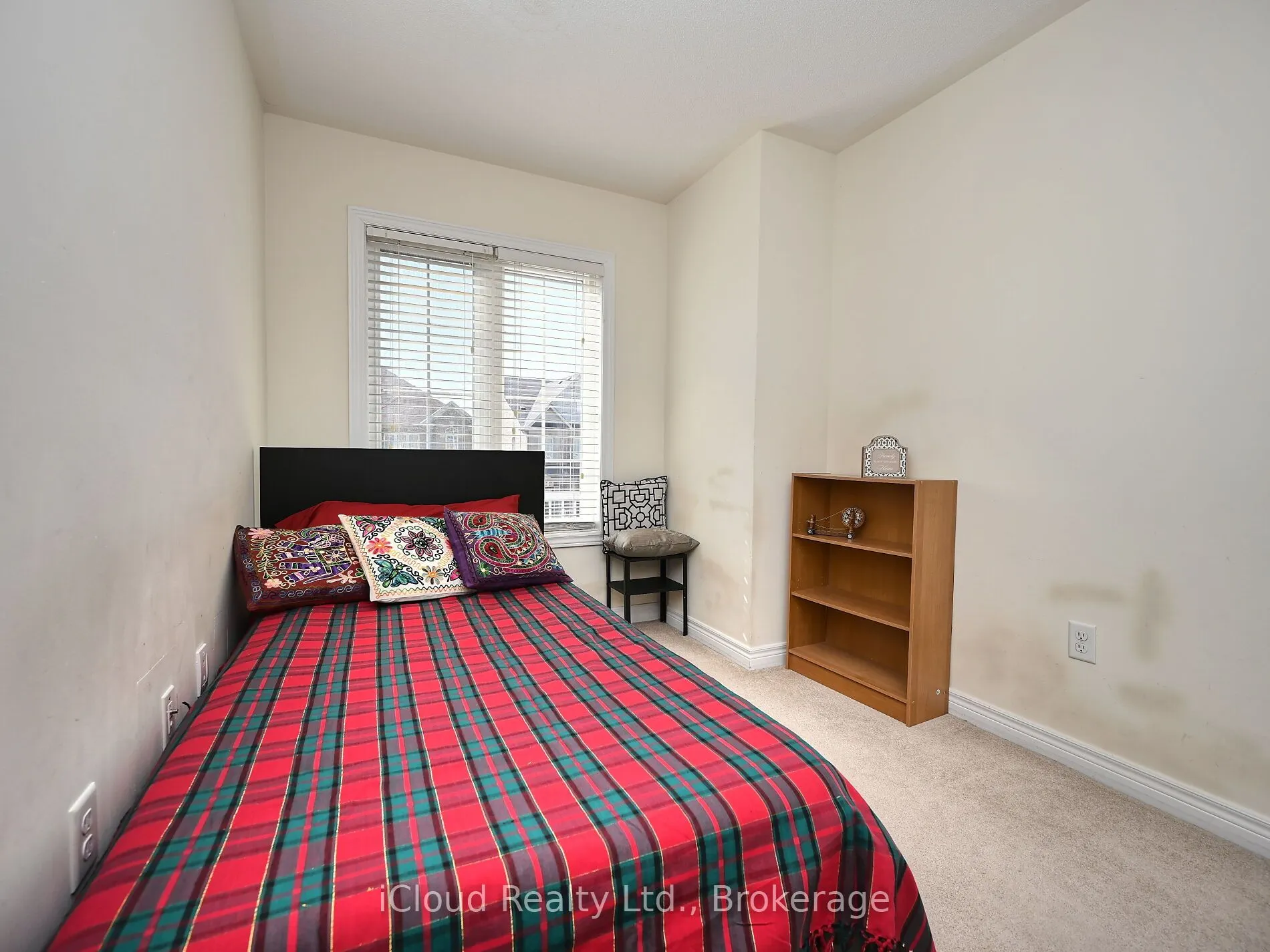 74 Crumlin Crescent