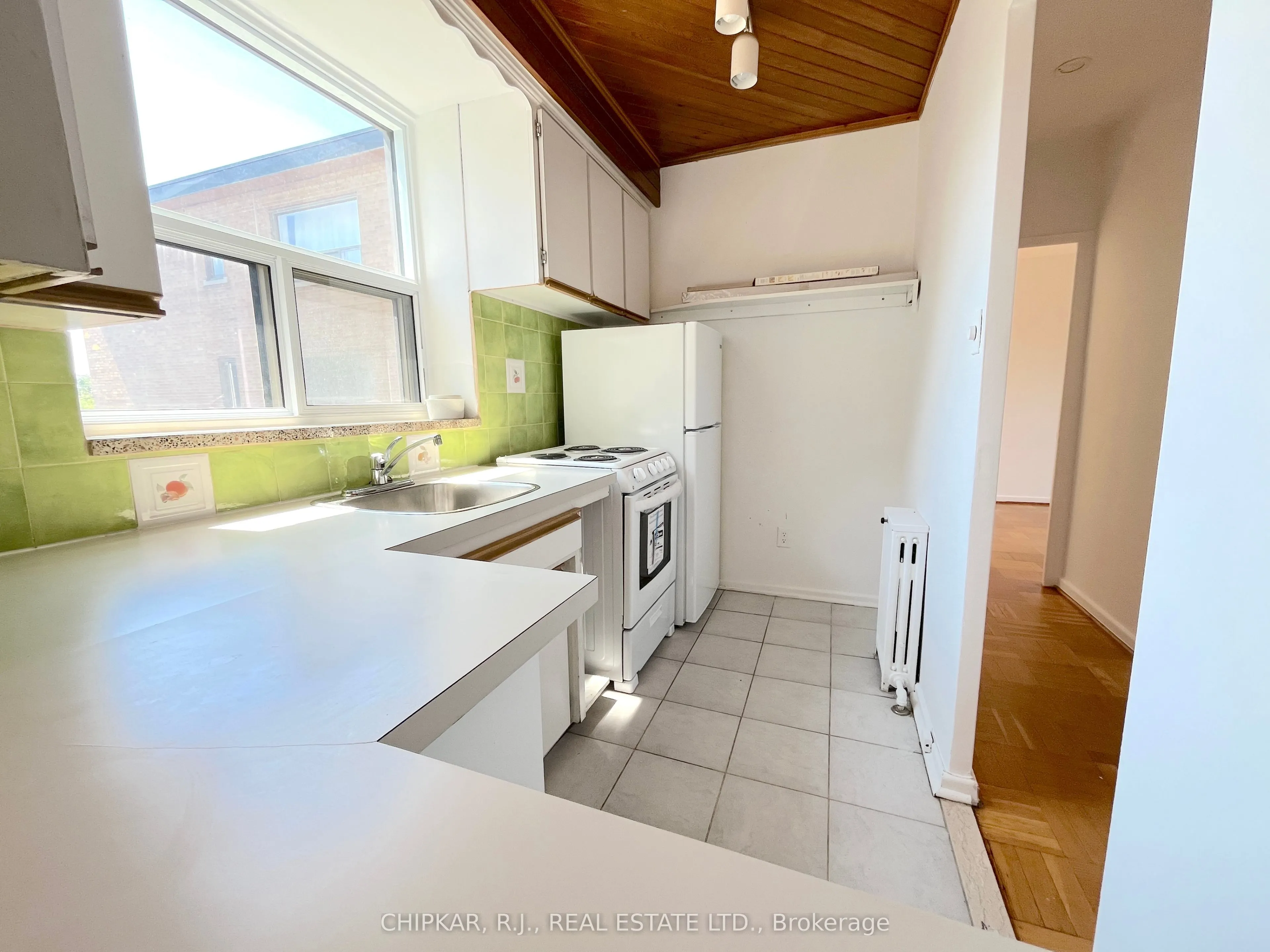 2000 Bloor Street W, #315
