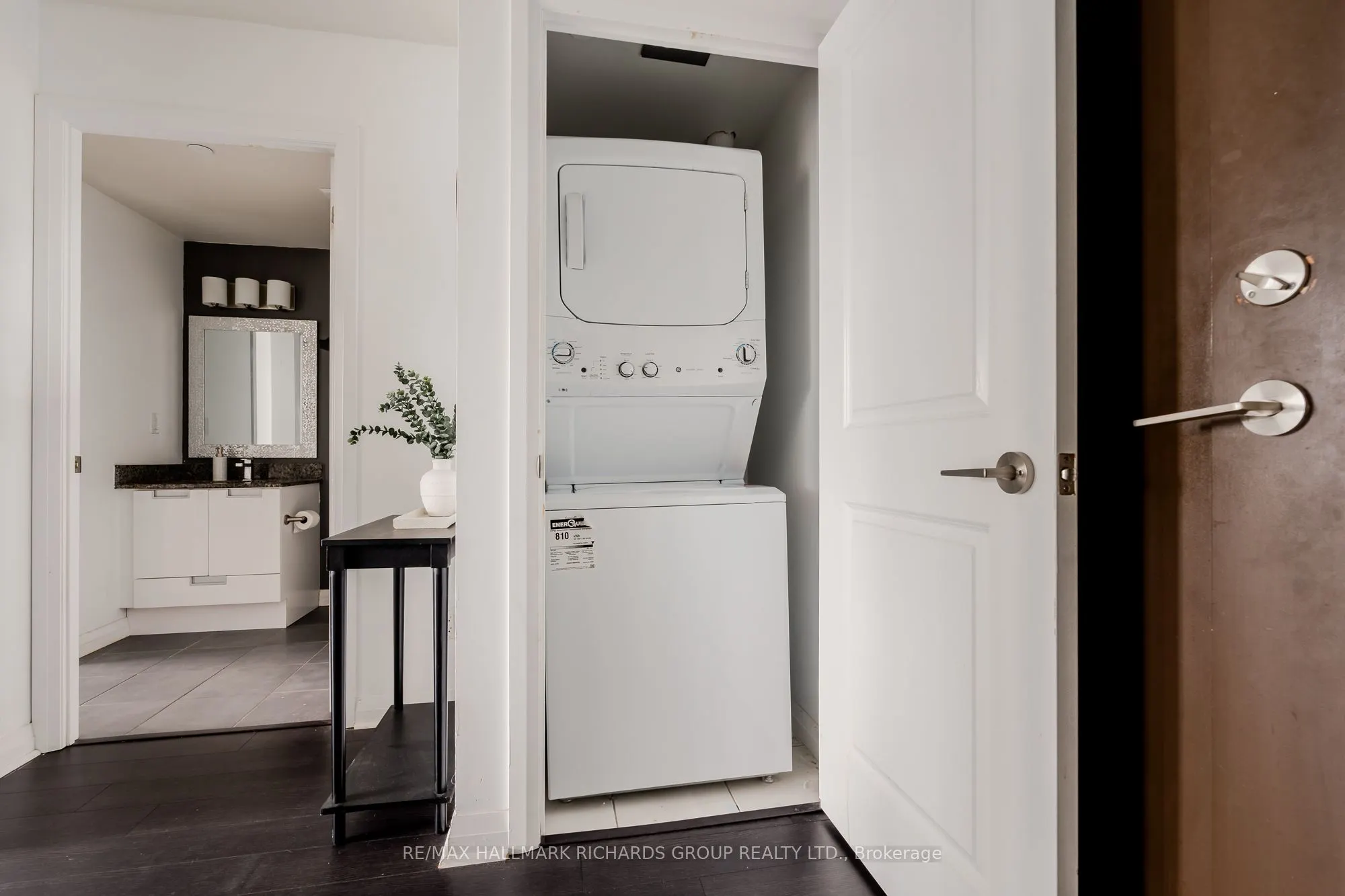 55 Eglinton Avenue W, #708