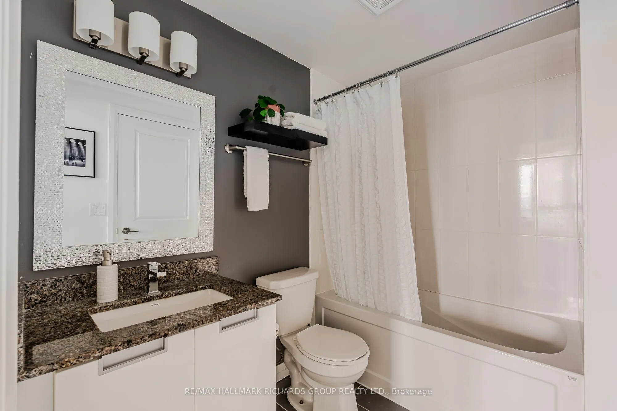 55 Eglinton Avenue W, #708