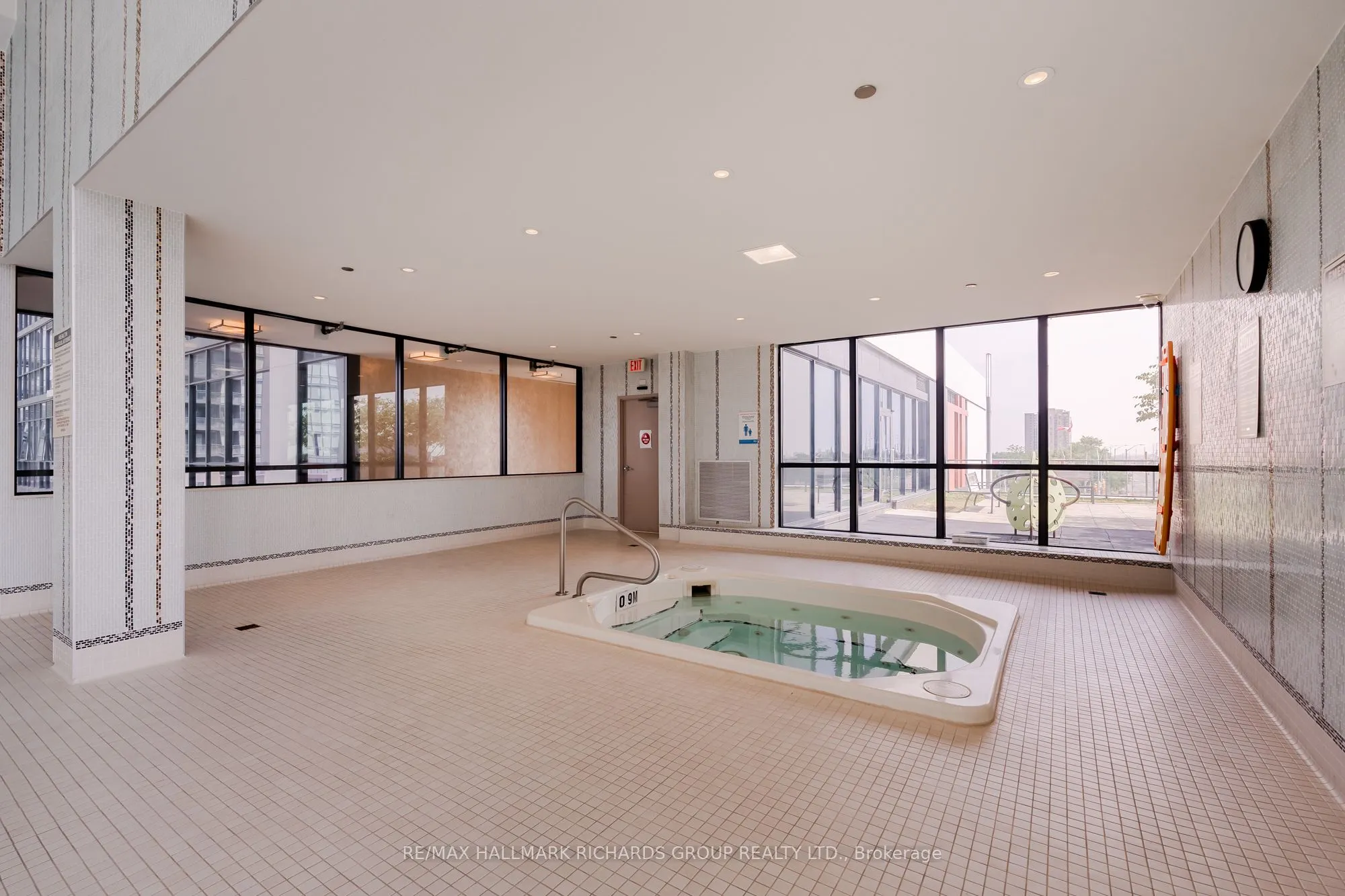 55 Eglinton Avenue W, #708