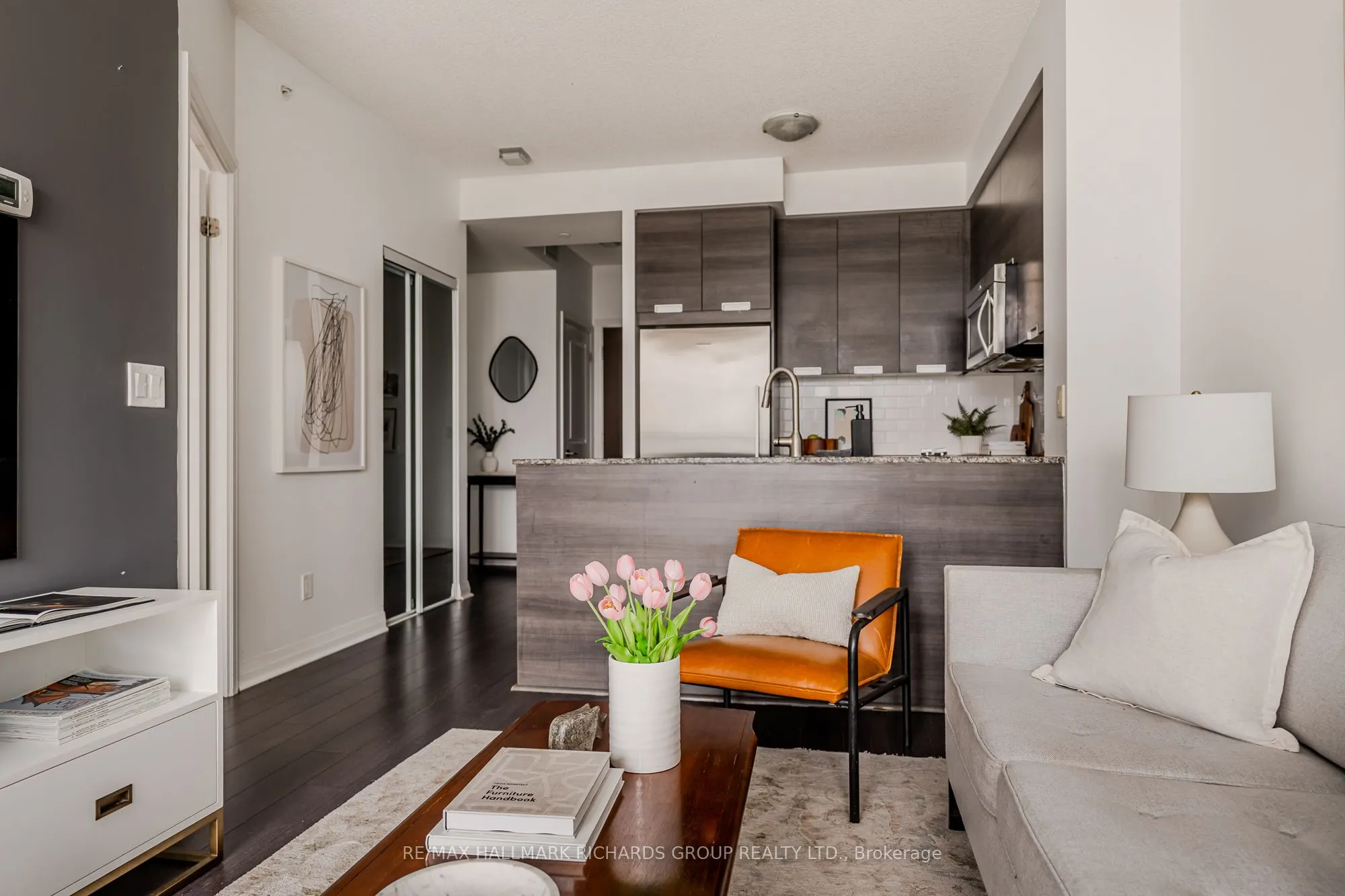 55 Eglinton Avenue W, #708