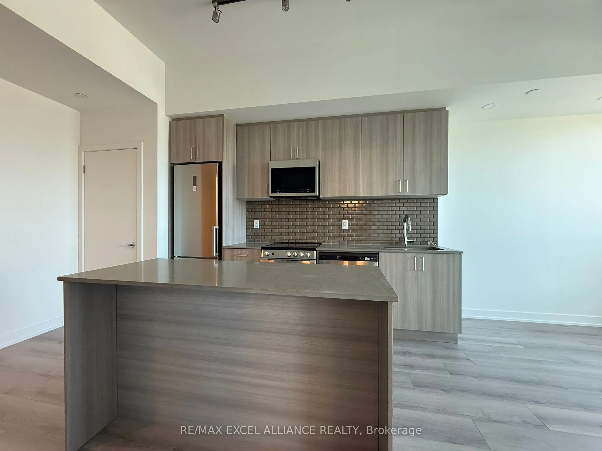 1005 Dundas Street E, #544