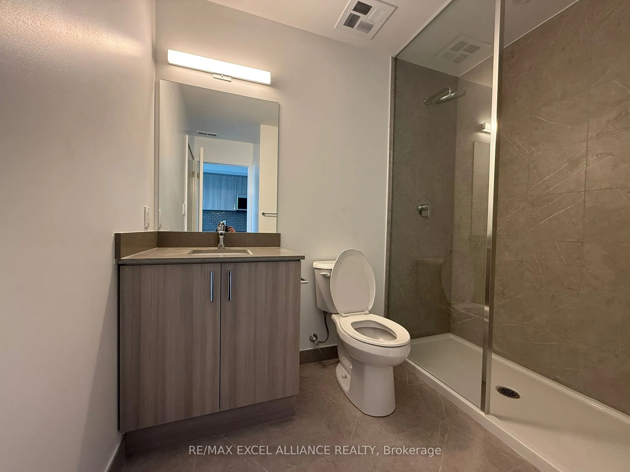 1005 Dundas Street E, #544