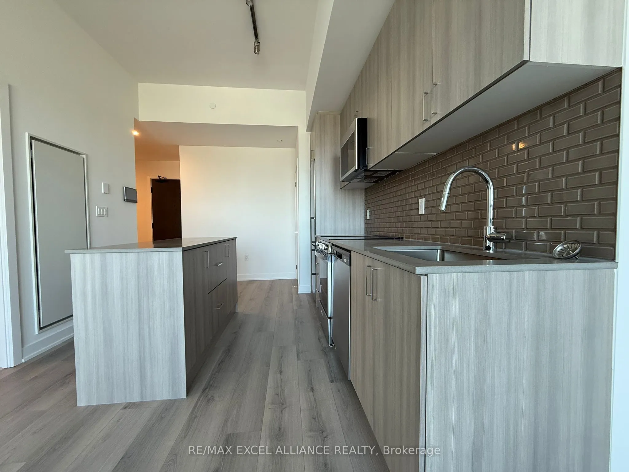 1005 Dundas Street E, #544