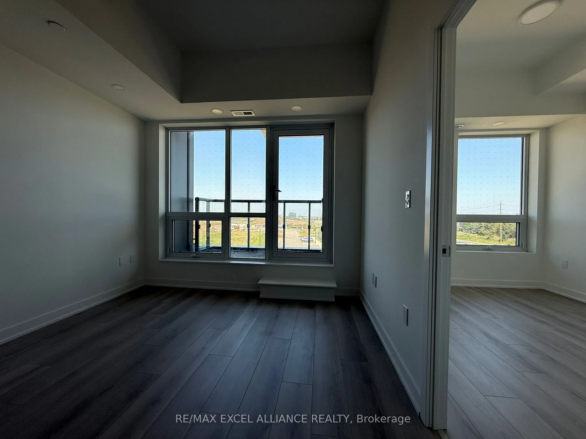 1005 Dundas Street E, #544