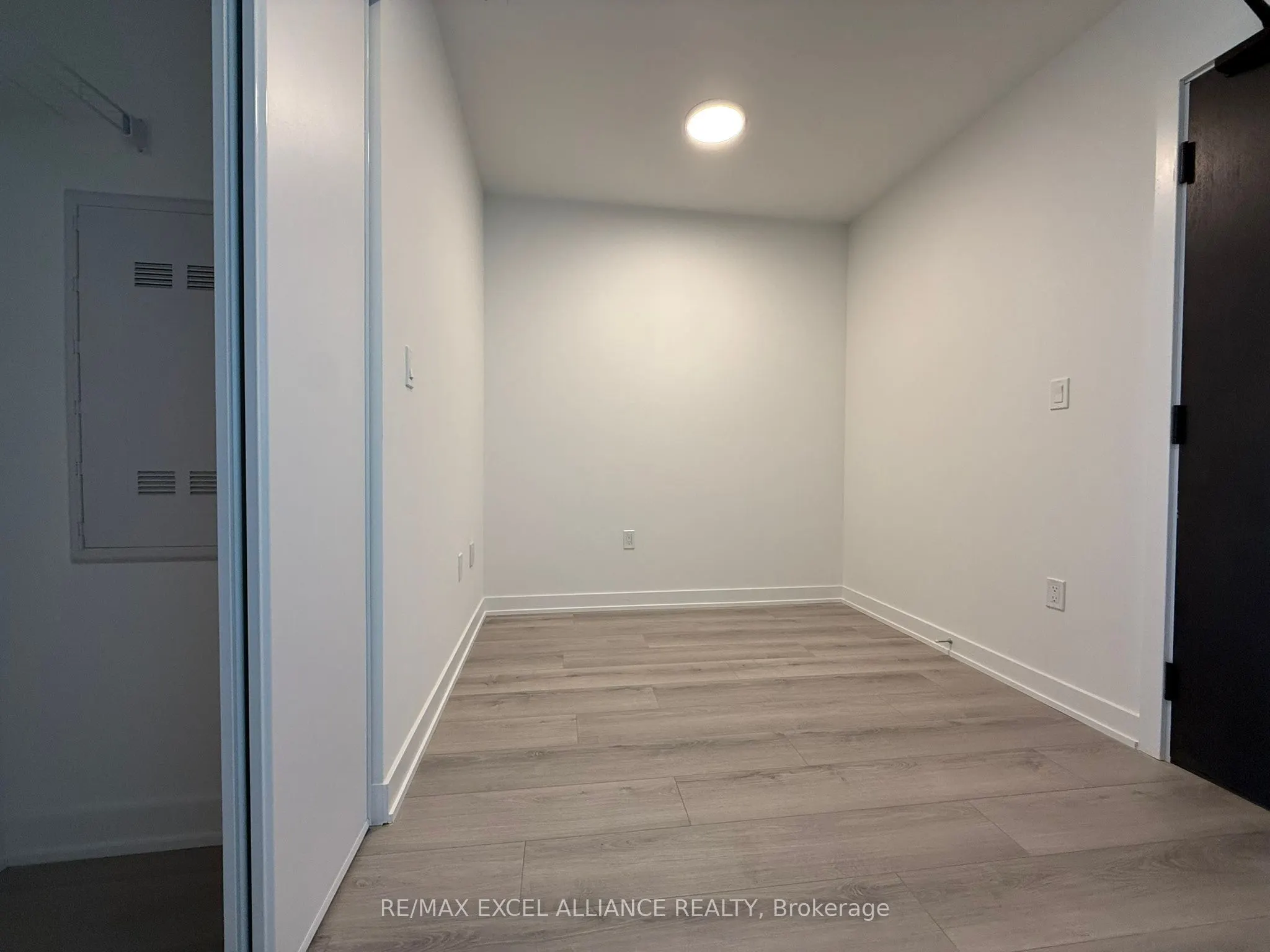 1005 Dundas Street E, #544