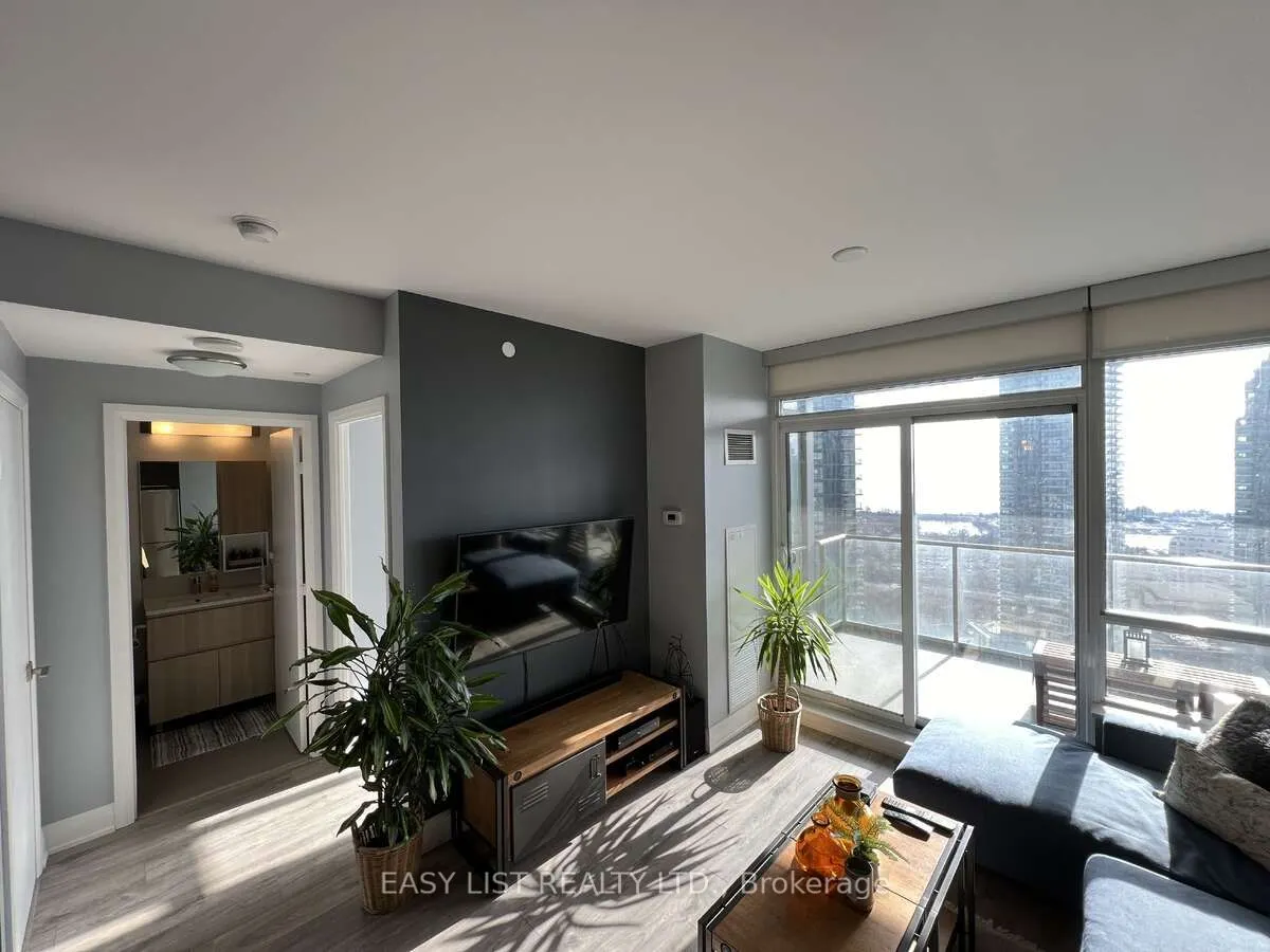 36 Park Lawn Road, #2401