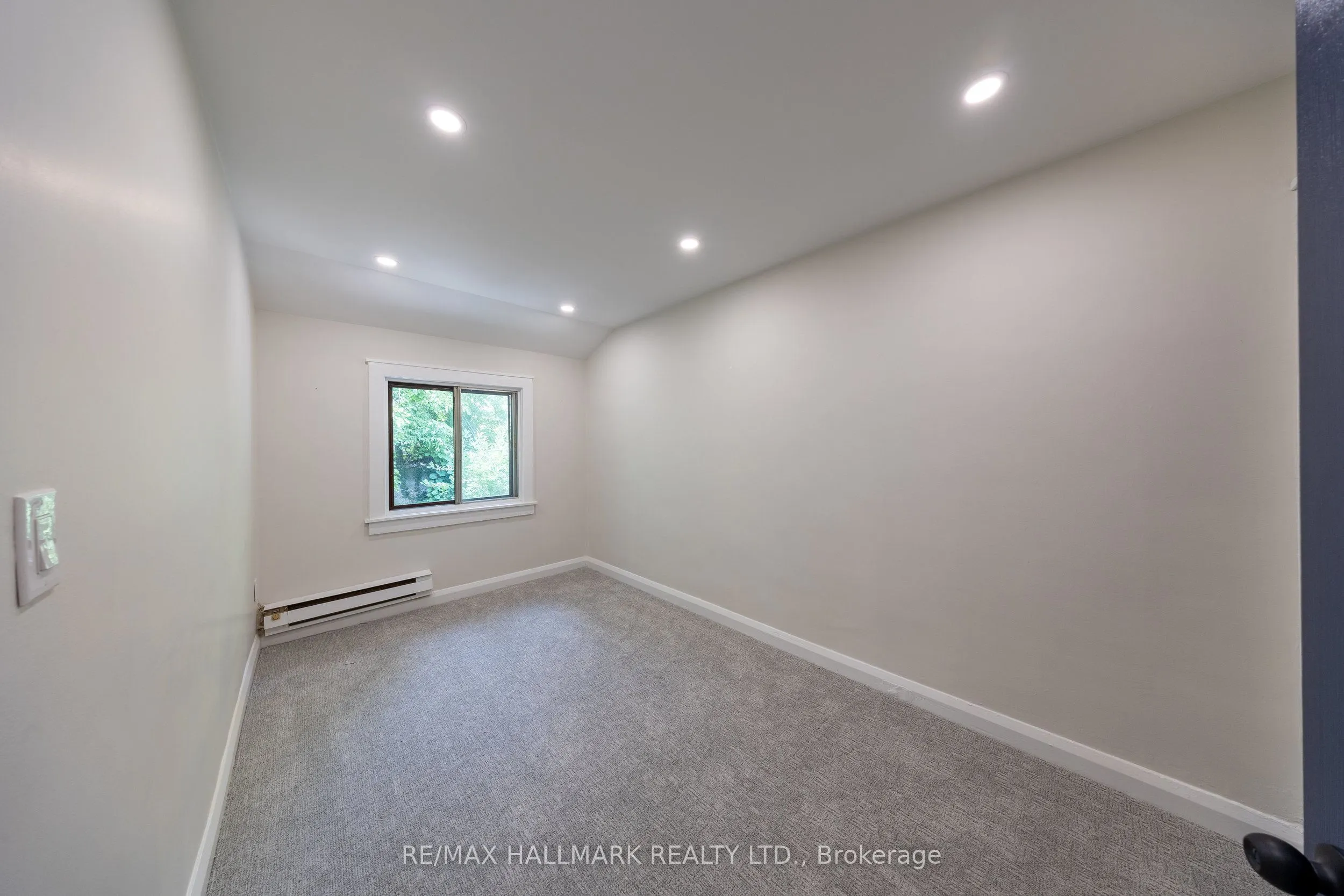 1366 Davenport Road #Upper