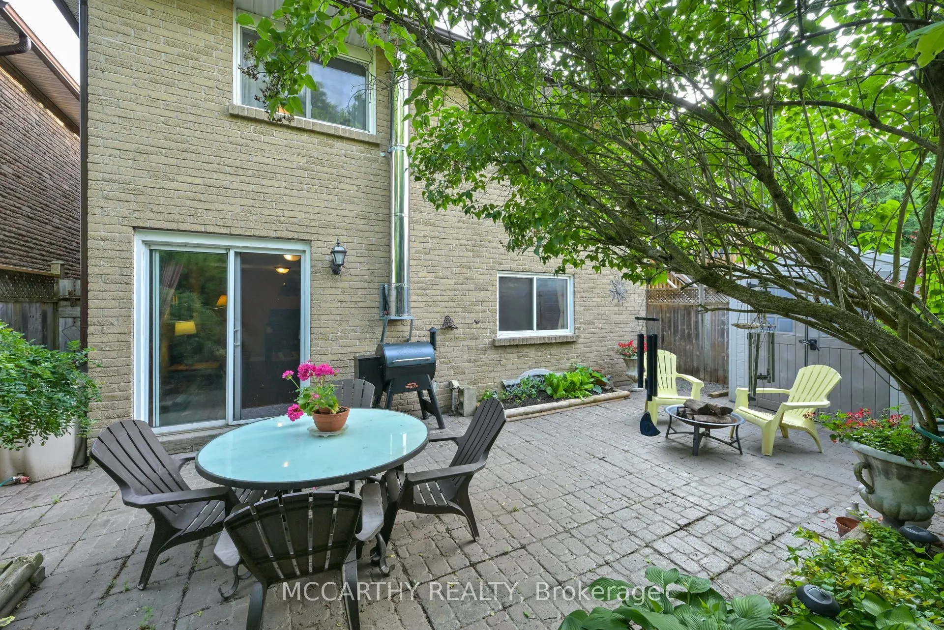 15 Andrew Avenue