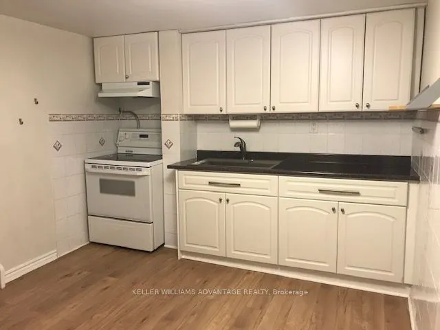 1670 Shale Oak Mews, #Lower