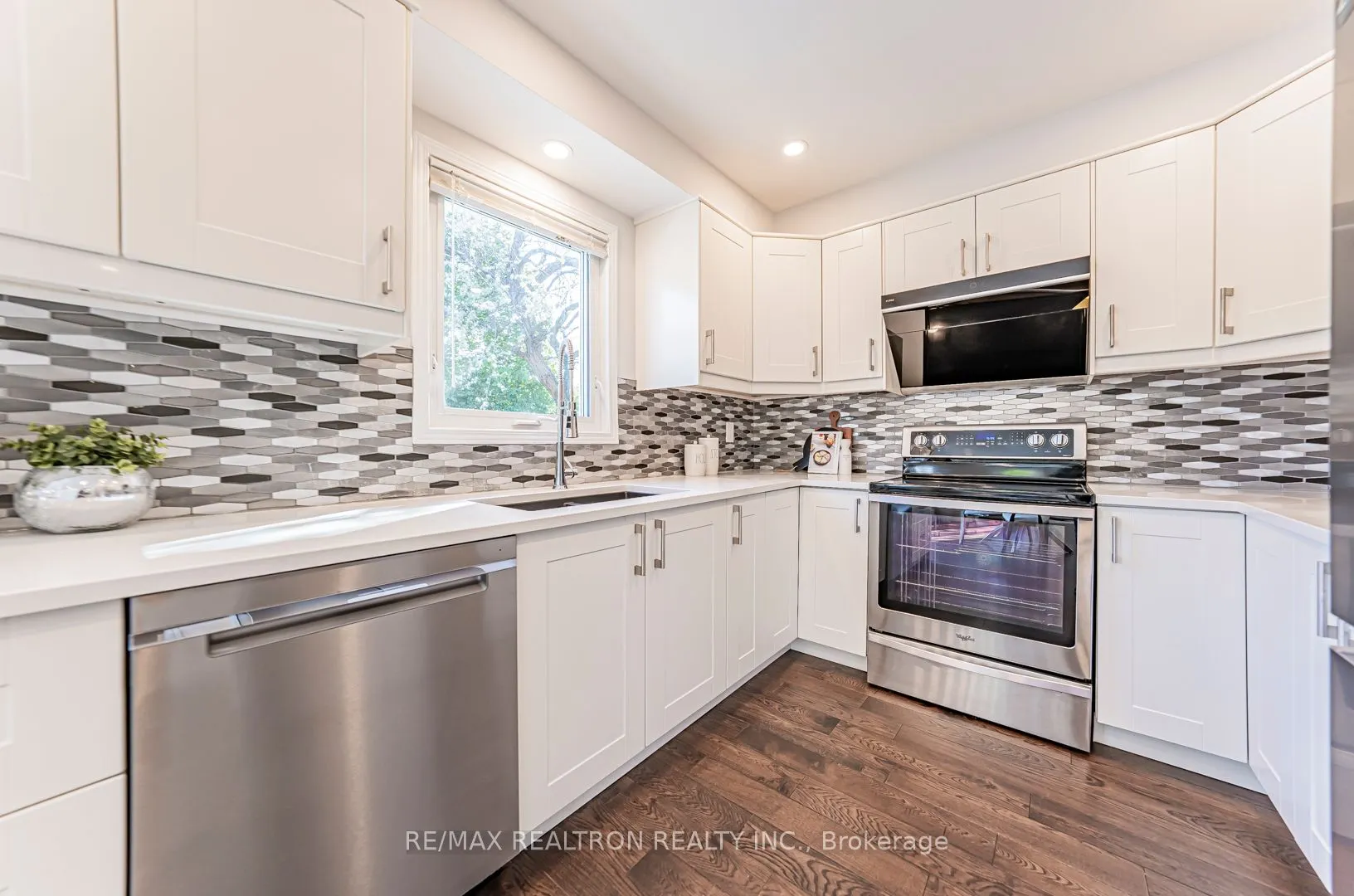 221 Old Orchard Circle