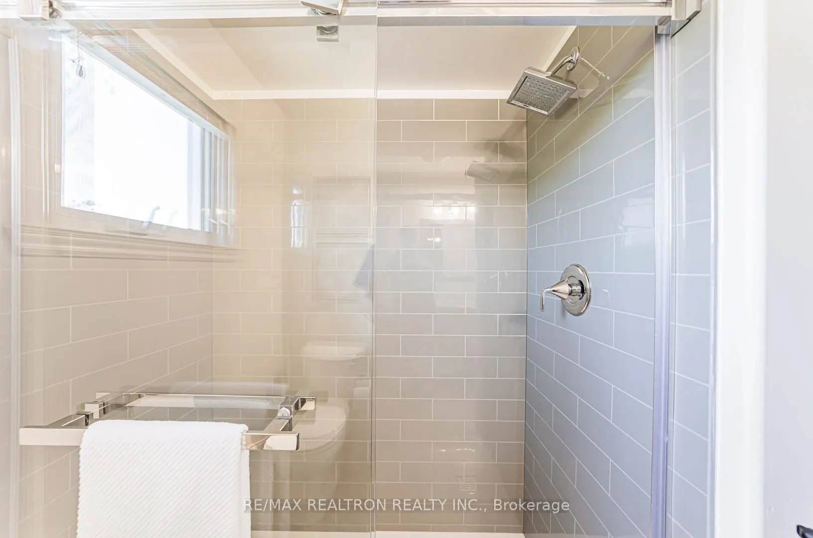 221 Old Orchard Circle