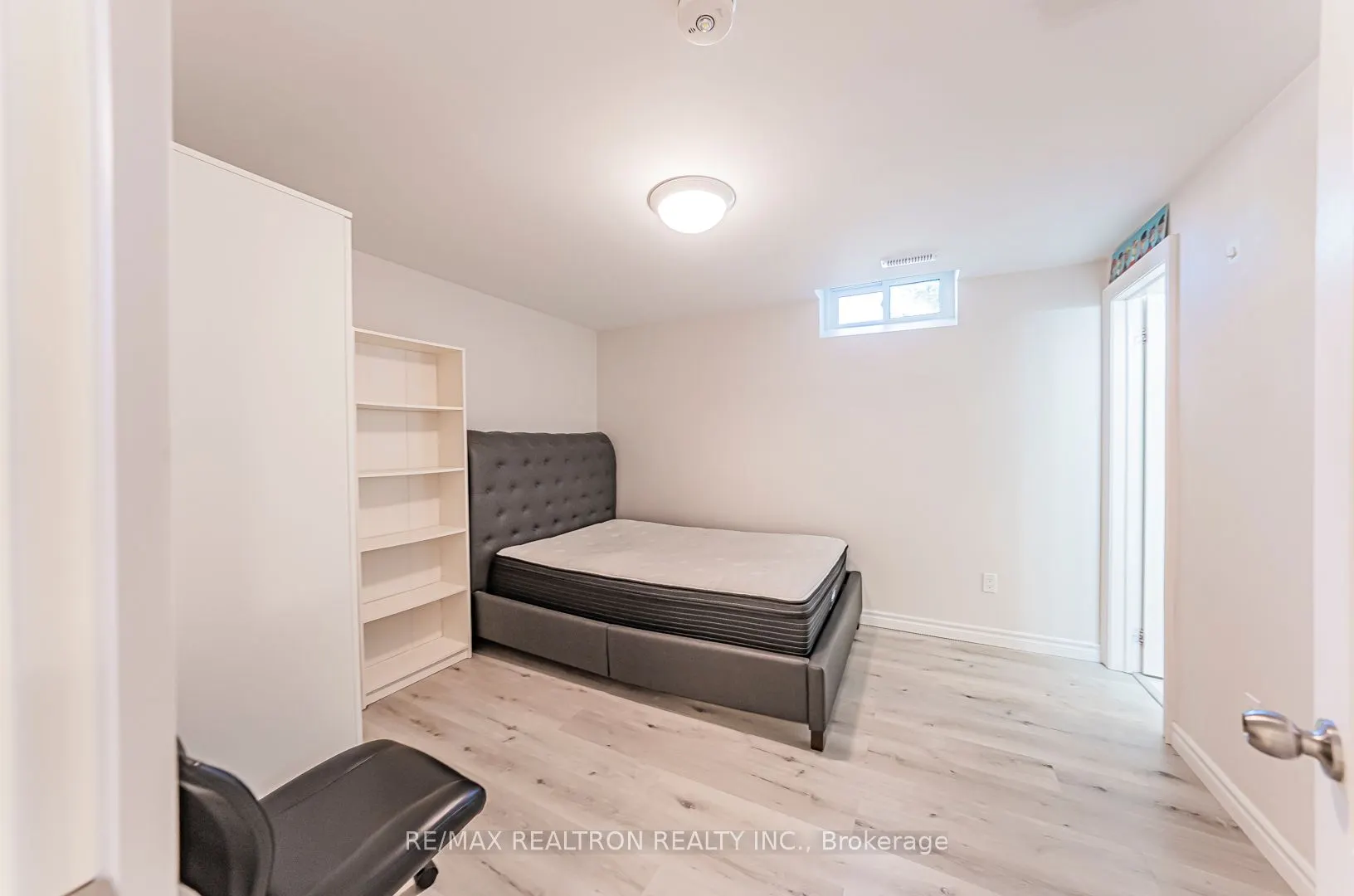 221 Old Orchard Circle