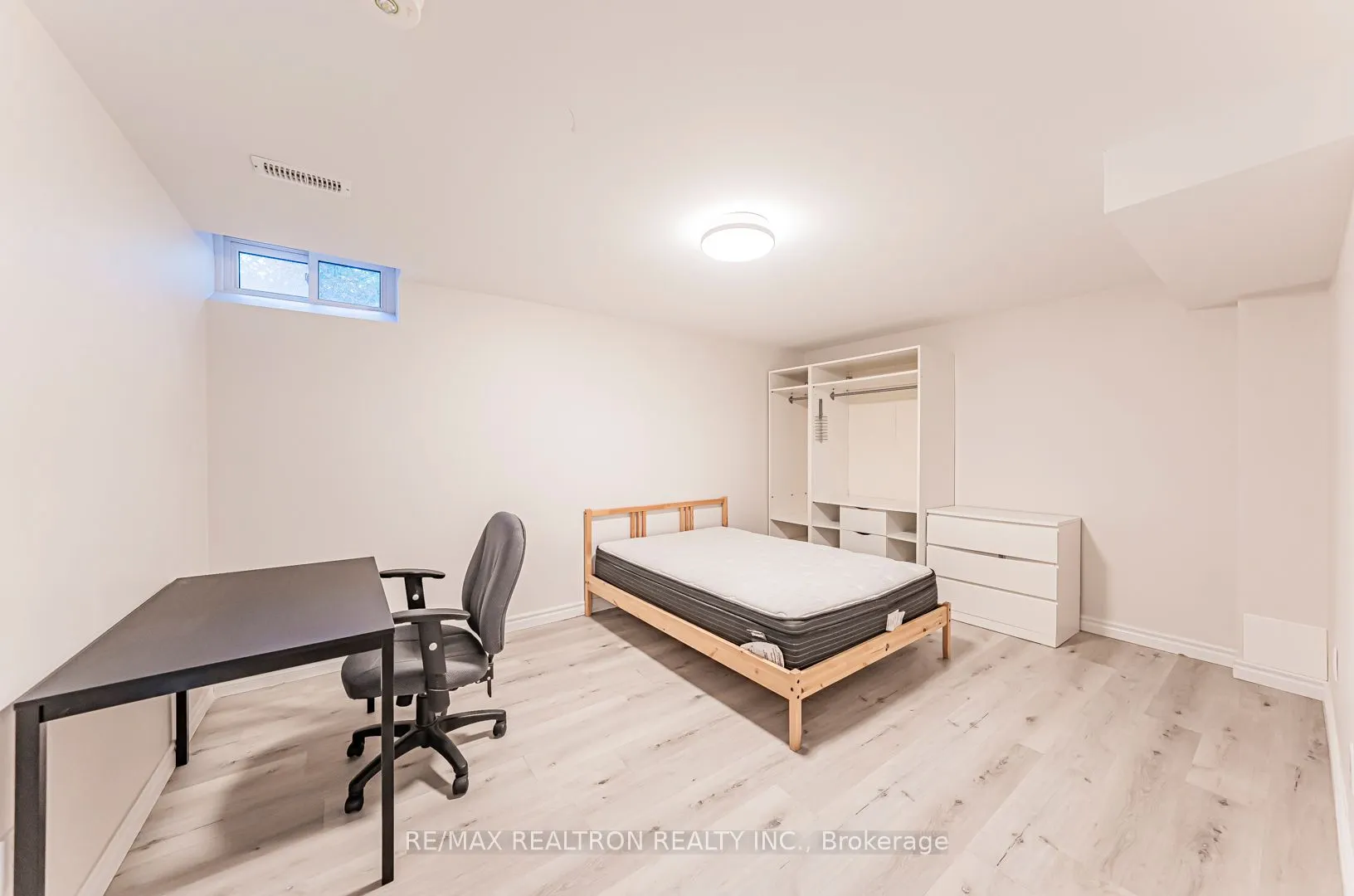 221 Old Orchard Circle