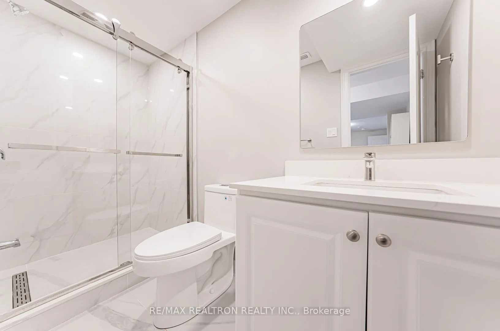 221 Old Orchard Circle