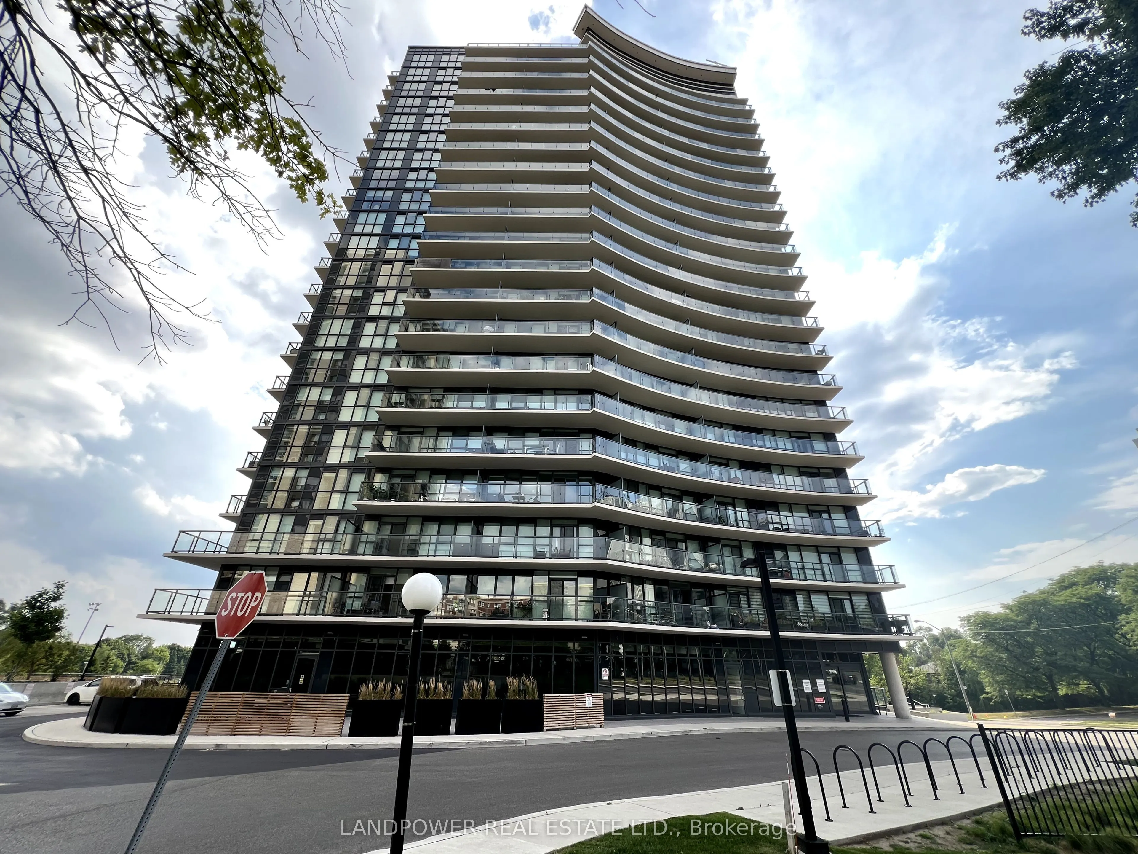 1461 Lawrence Avenue W, #908
