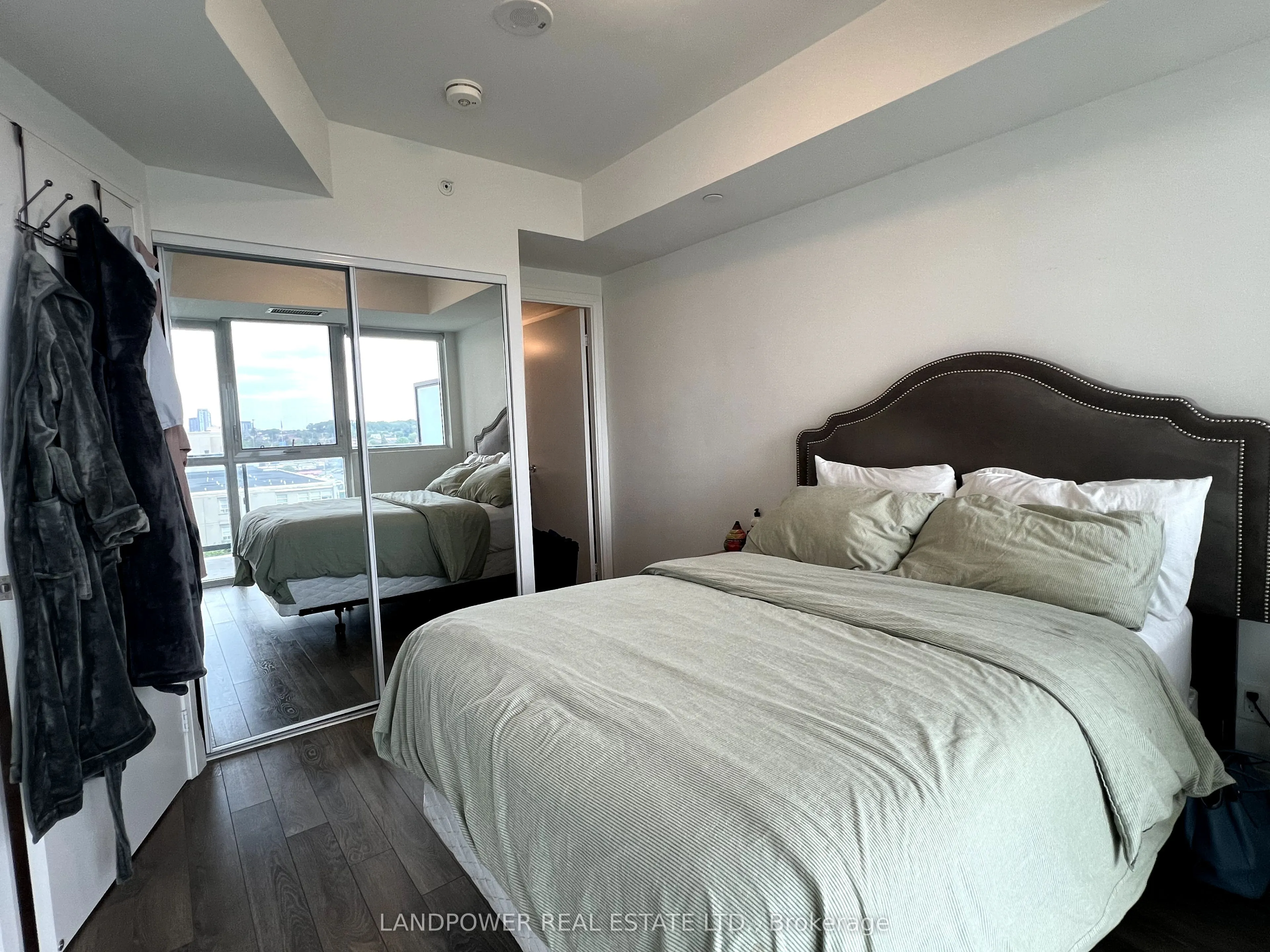 1461 Lawrence Avenue W, #908