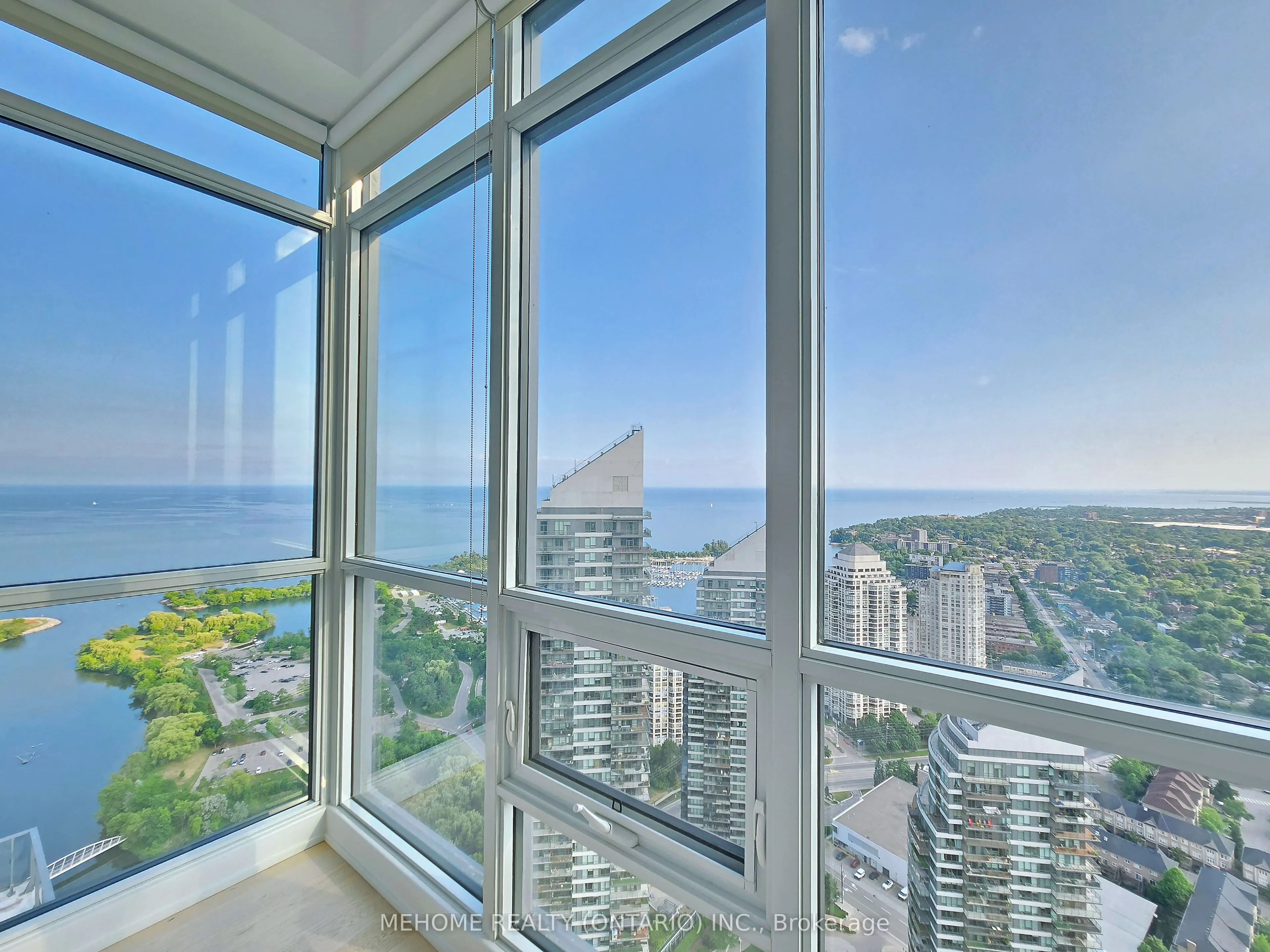 2220 Lakeshore Boulevard W, #Uph08