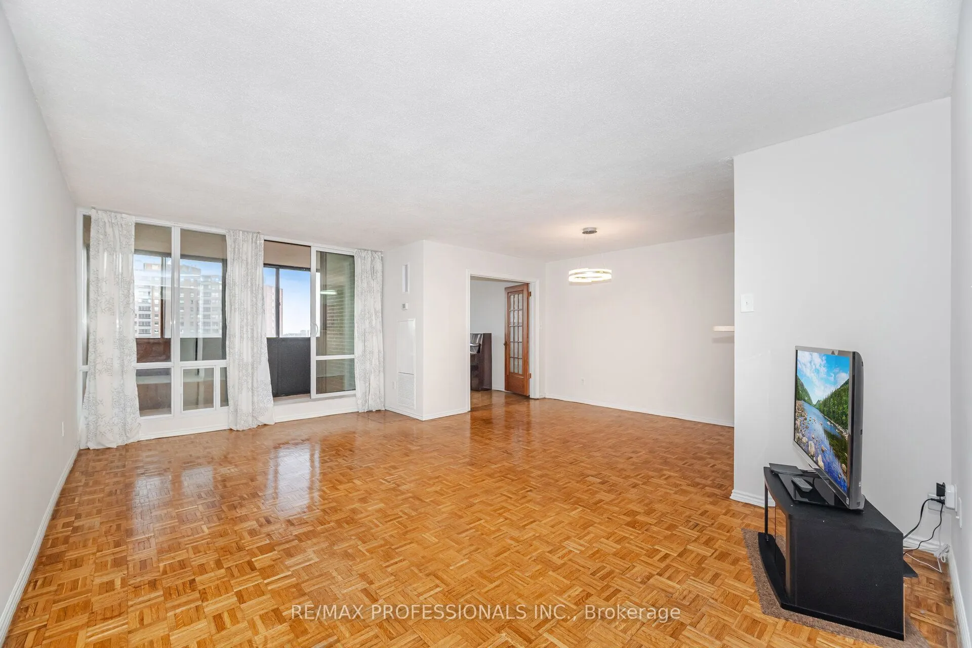 714 The West Mall, #1411