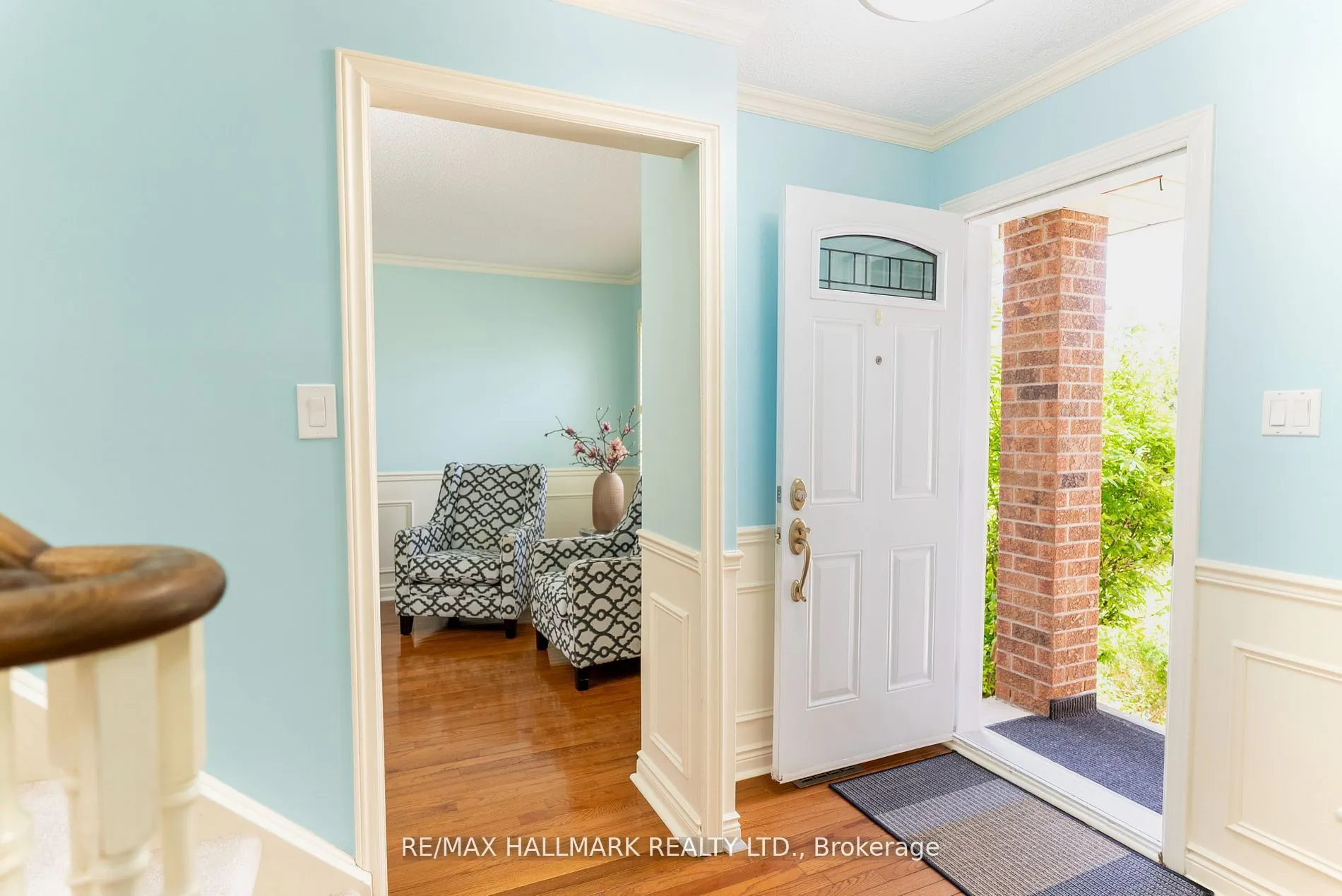 3294 Thorncrest Drive