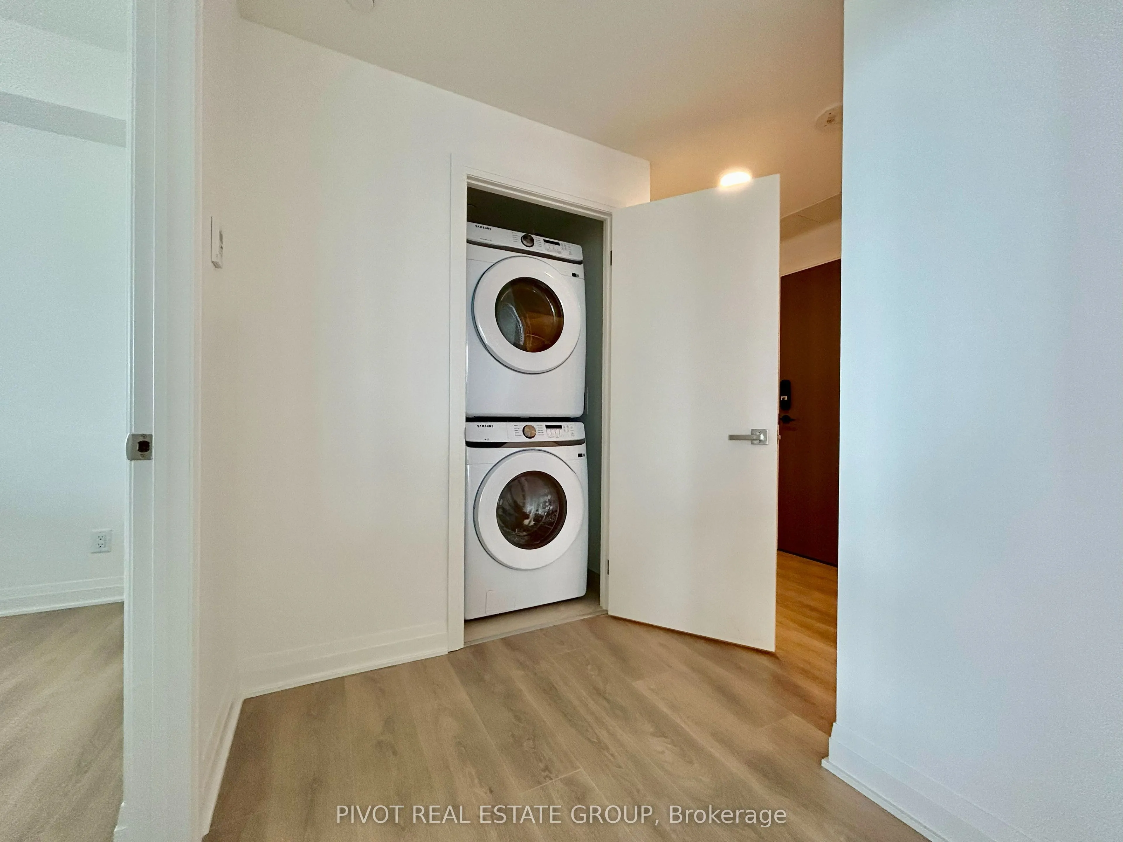 4015 The Exchange, #1202
