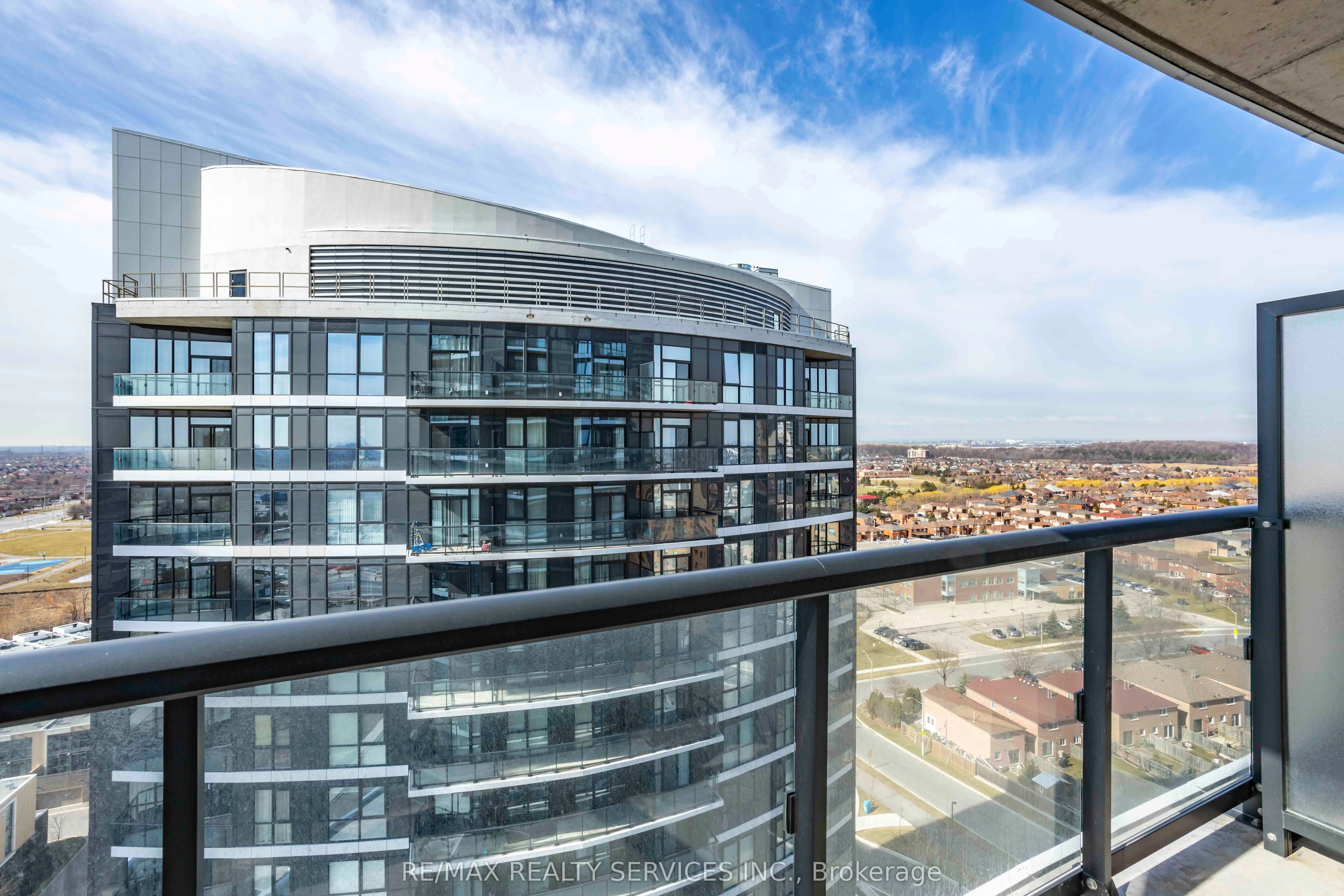 35 Watergarden Drive W, #1215