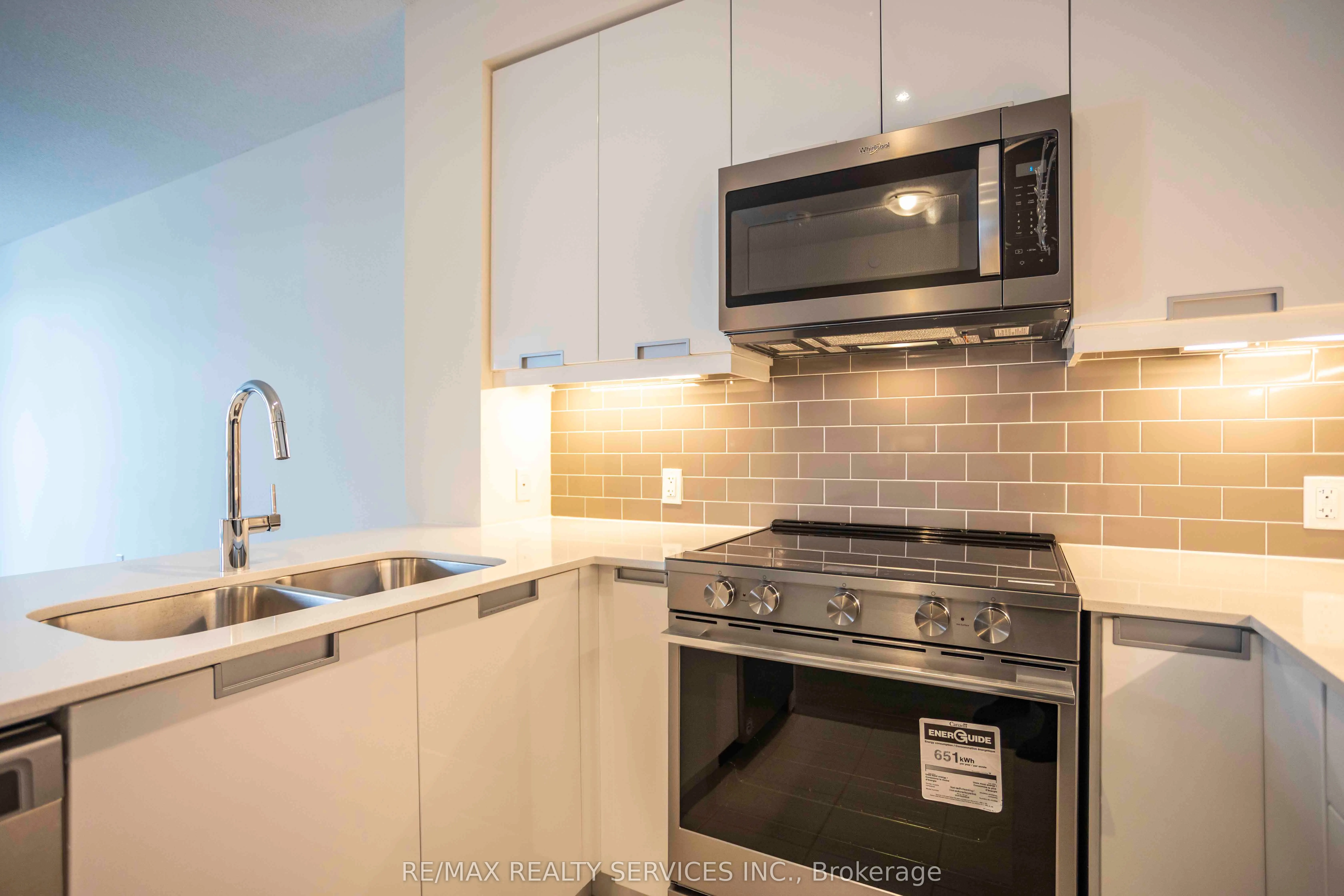 35 Watergarden Drive W, #1215