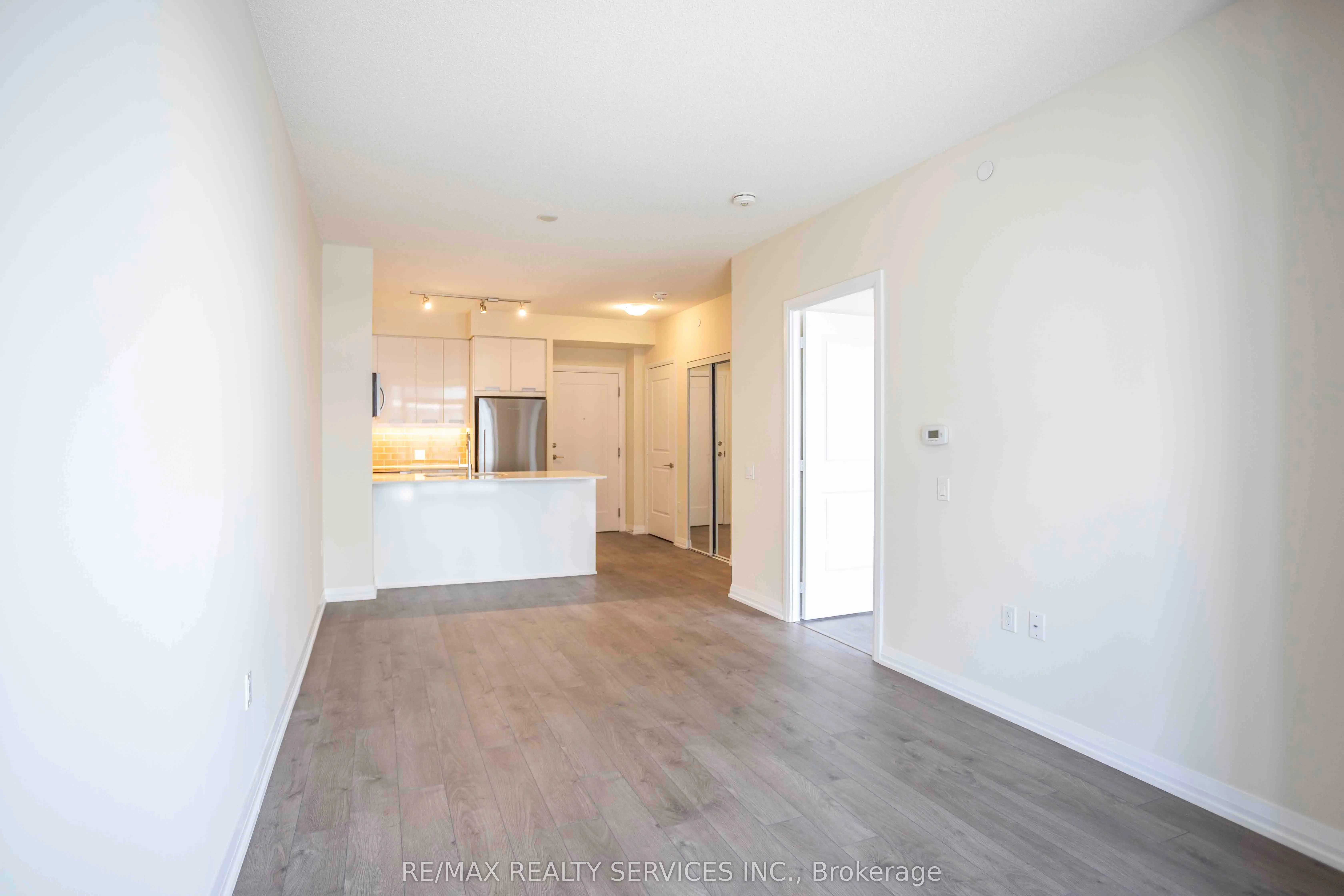 35 Watergarden Drive W, #1215