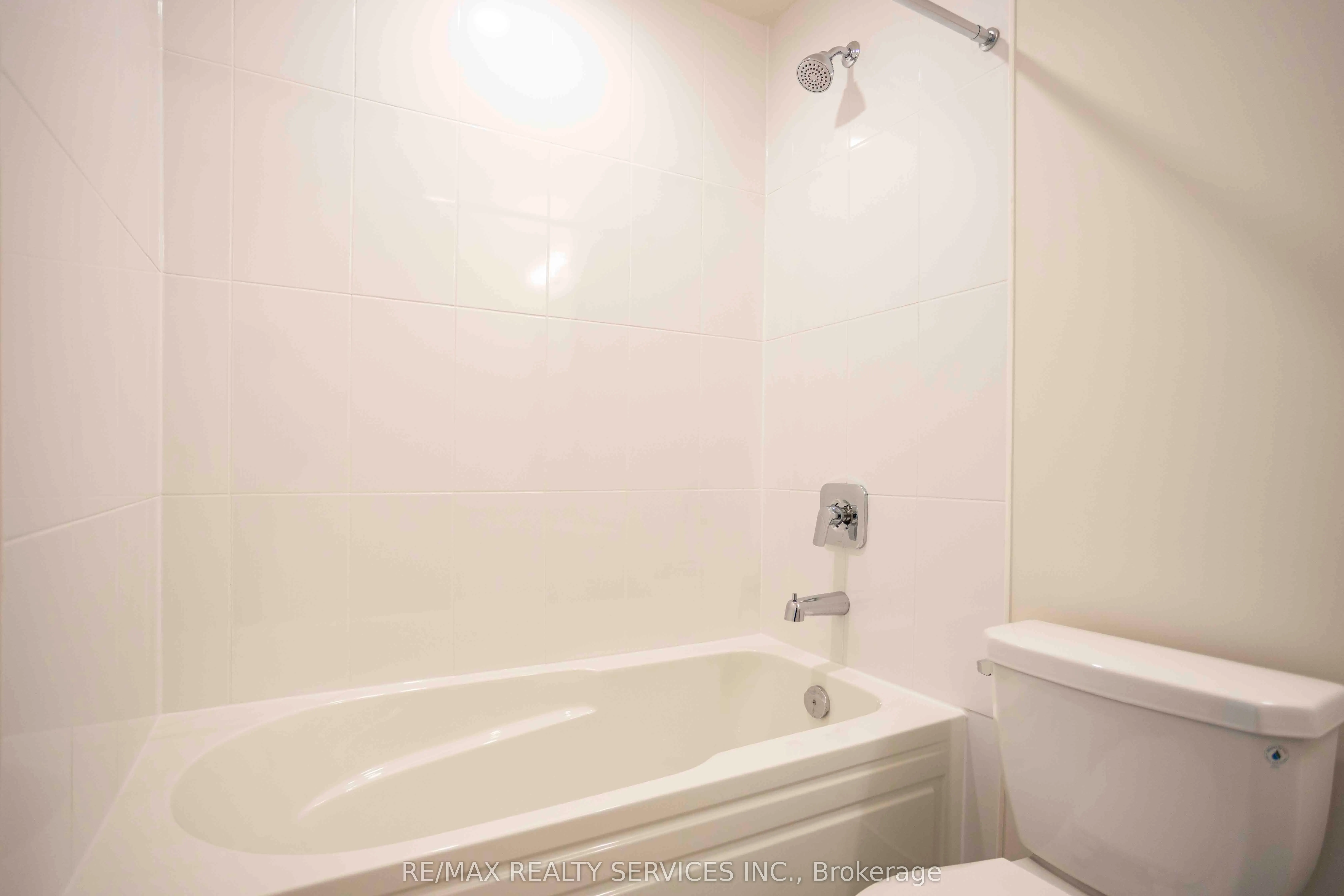 35 Watergarden Drive W, #1215