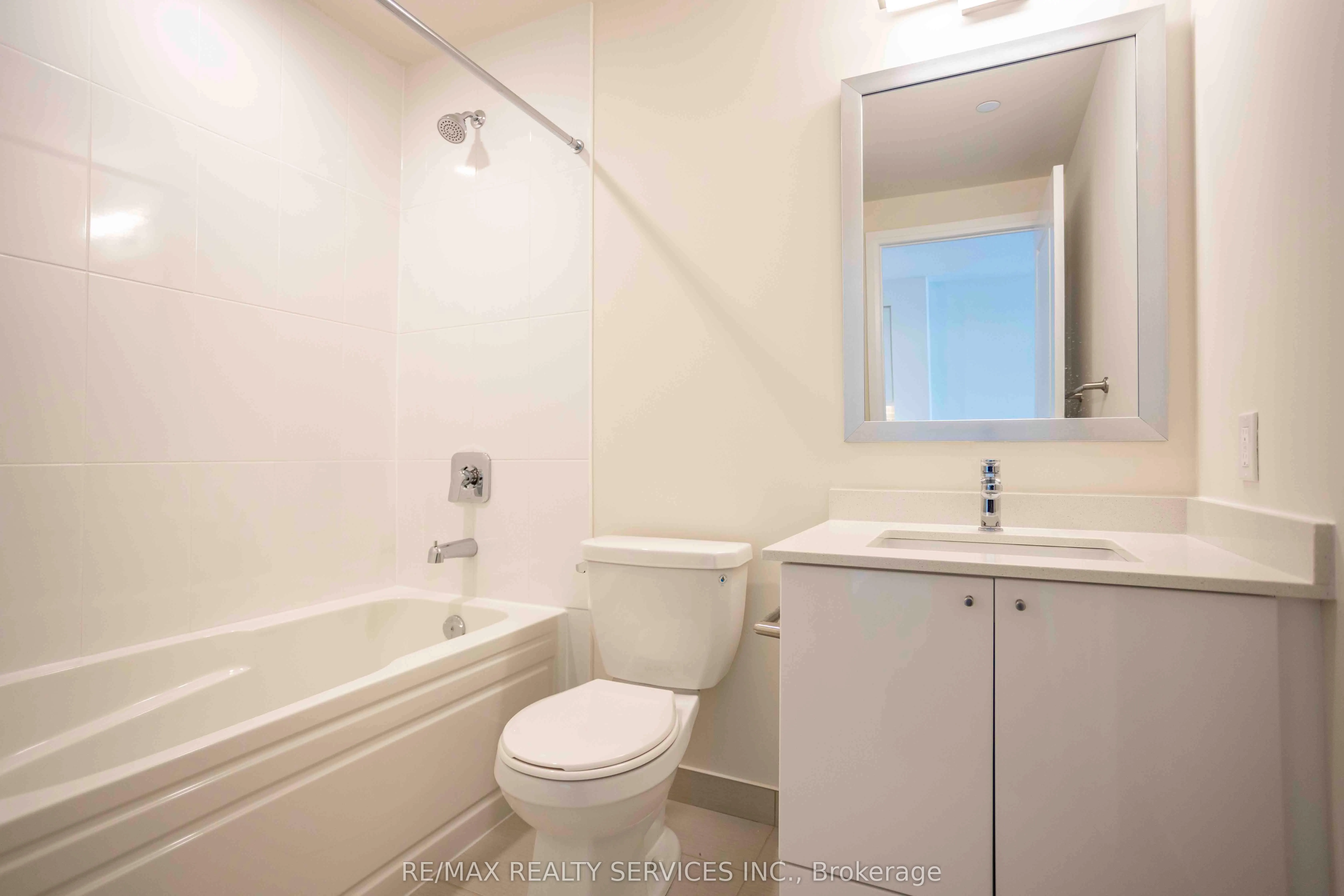 35 Watergarden Drive W, #1215