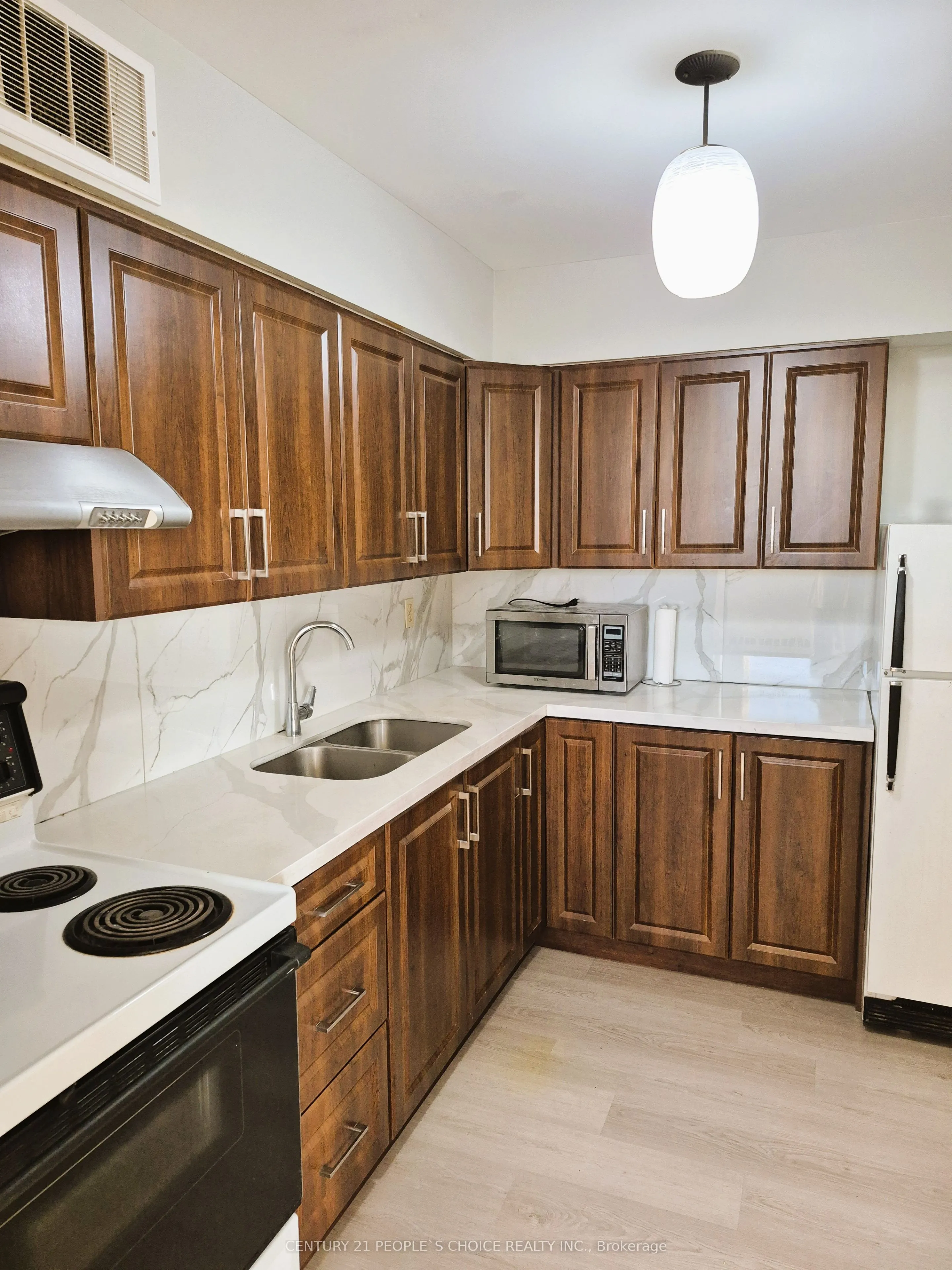 3533 Derry Road E, #801