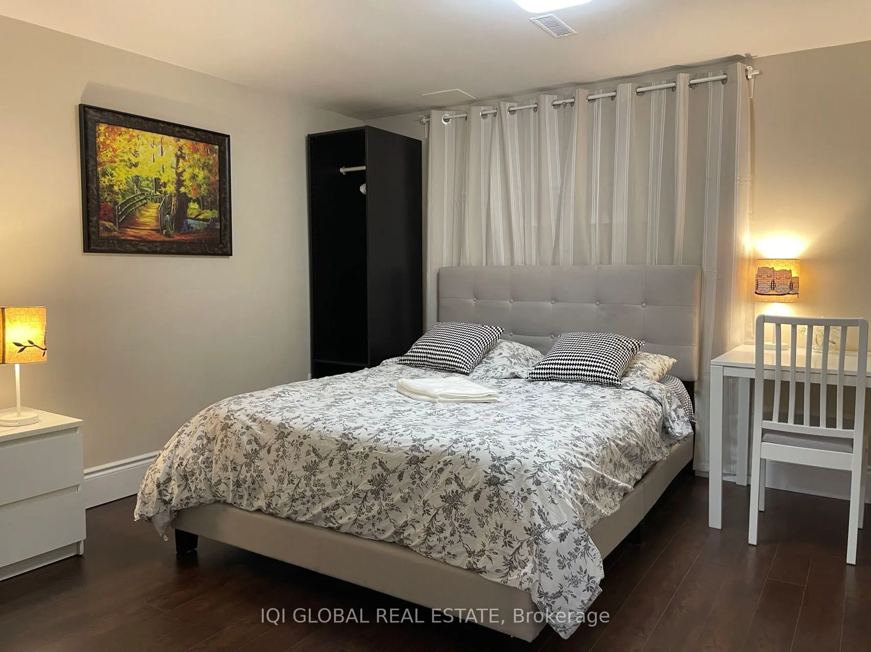 8 Dixfield(Bsmt) Drive N