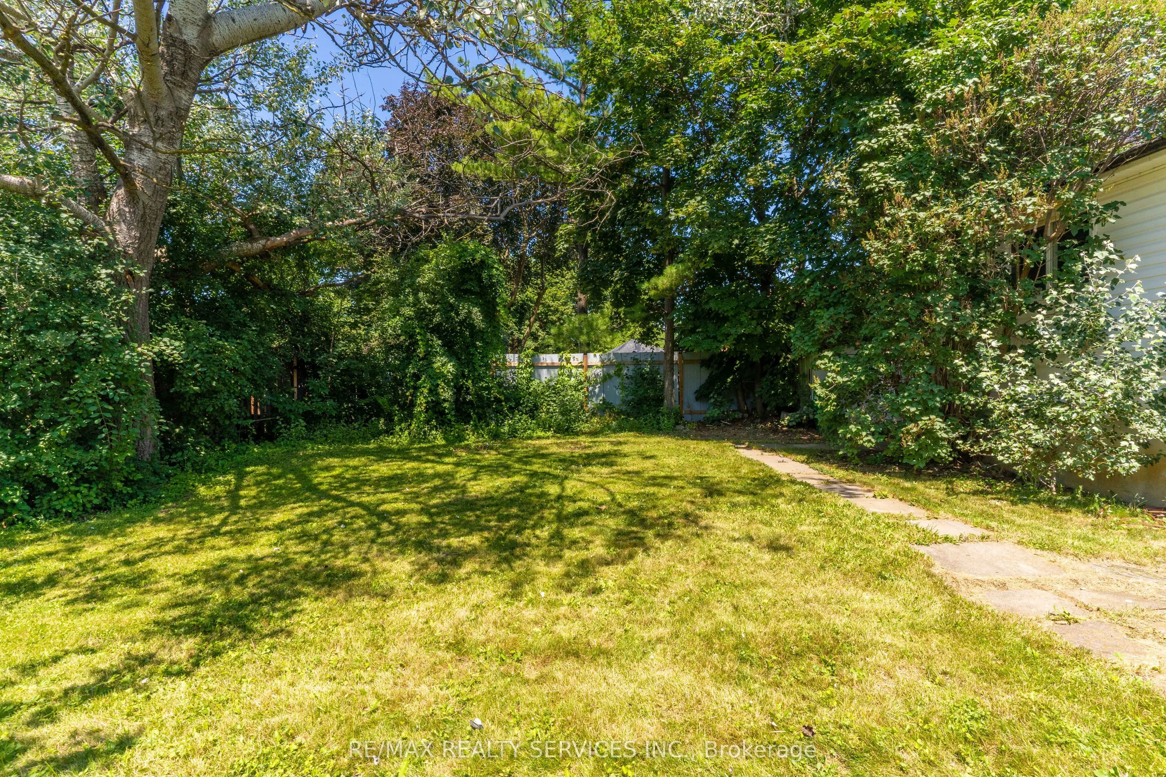 23 Fidelia Crescent
