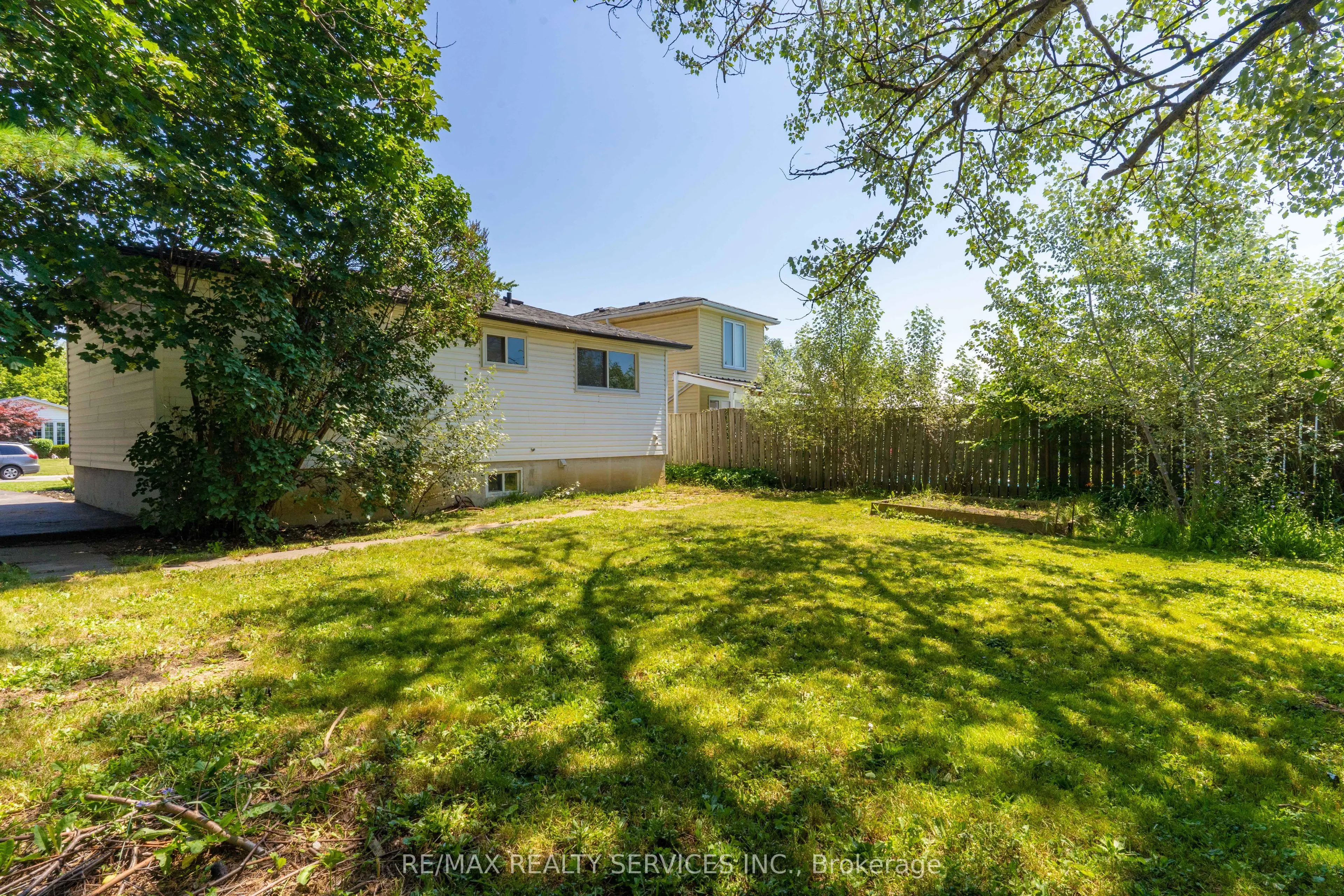 23 Fidelia Crescent