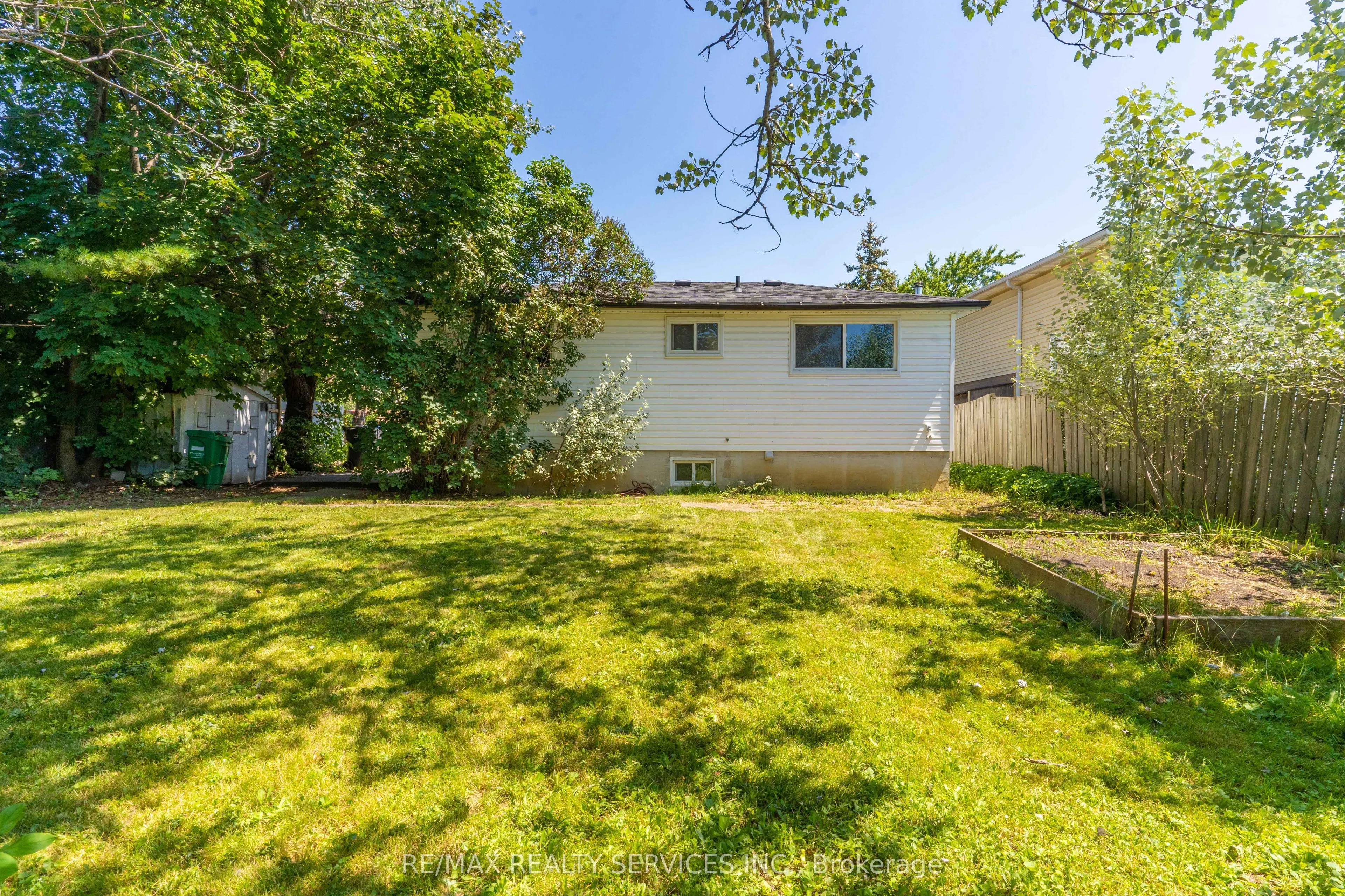 23 Fidelia Crescent