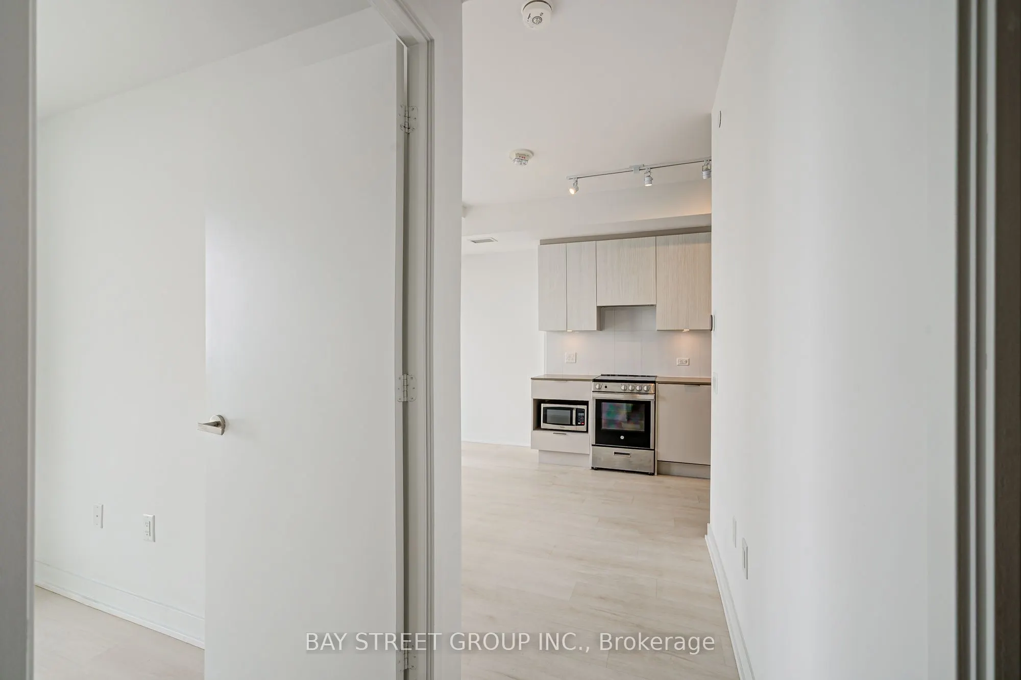 3900 Confederation Parkway, #3207