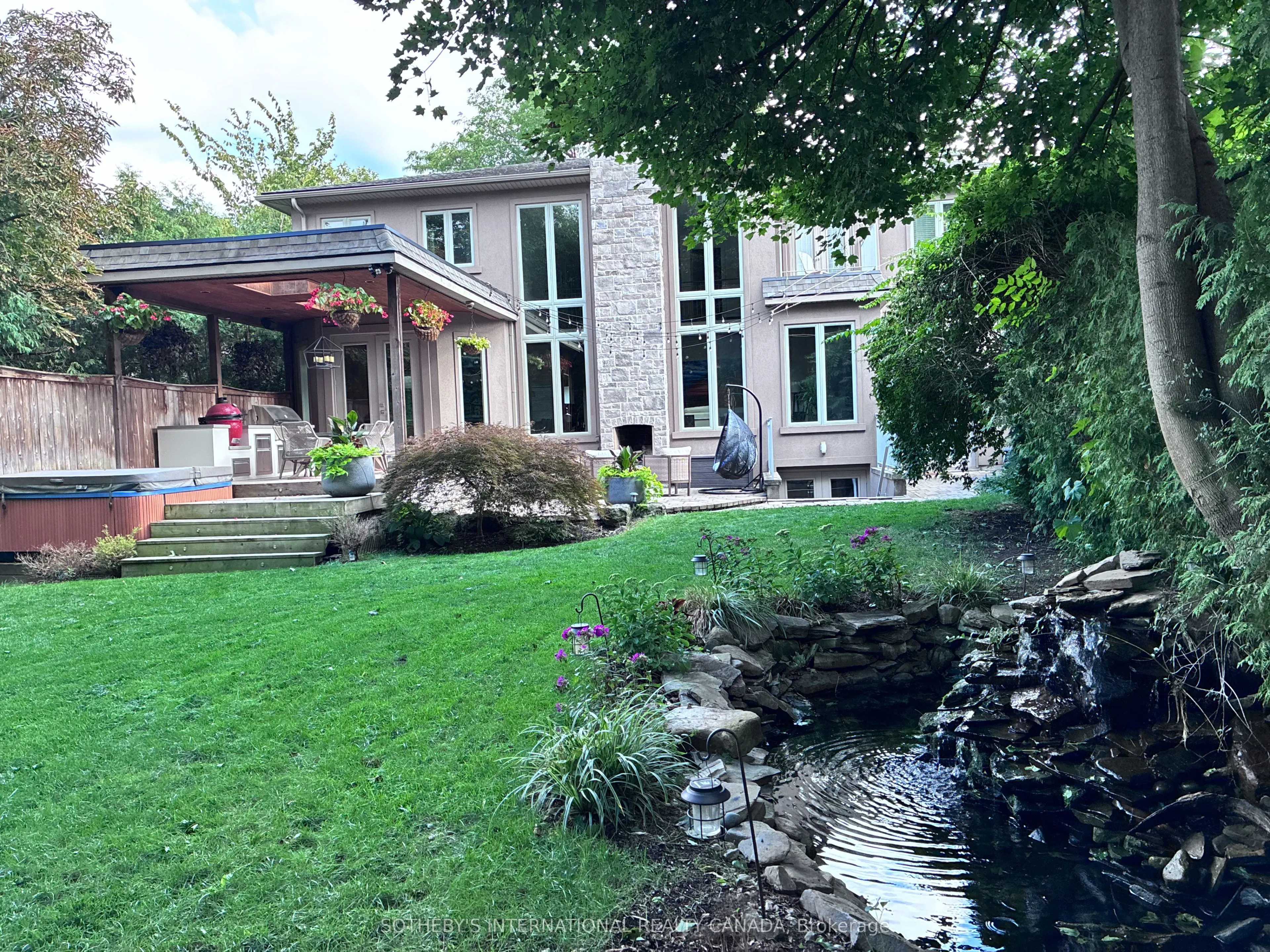 44 Meadowcrest Road