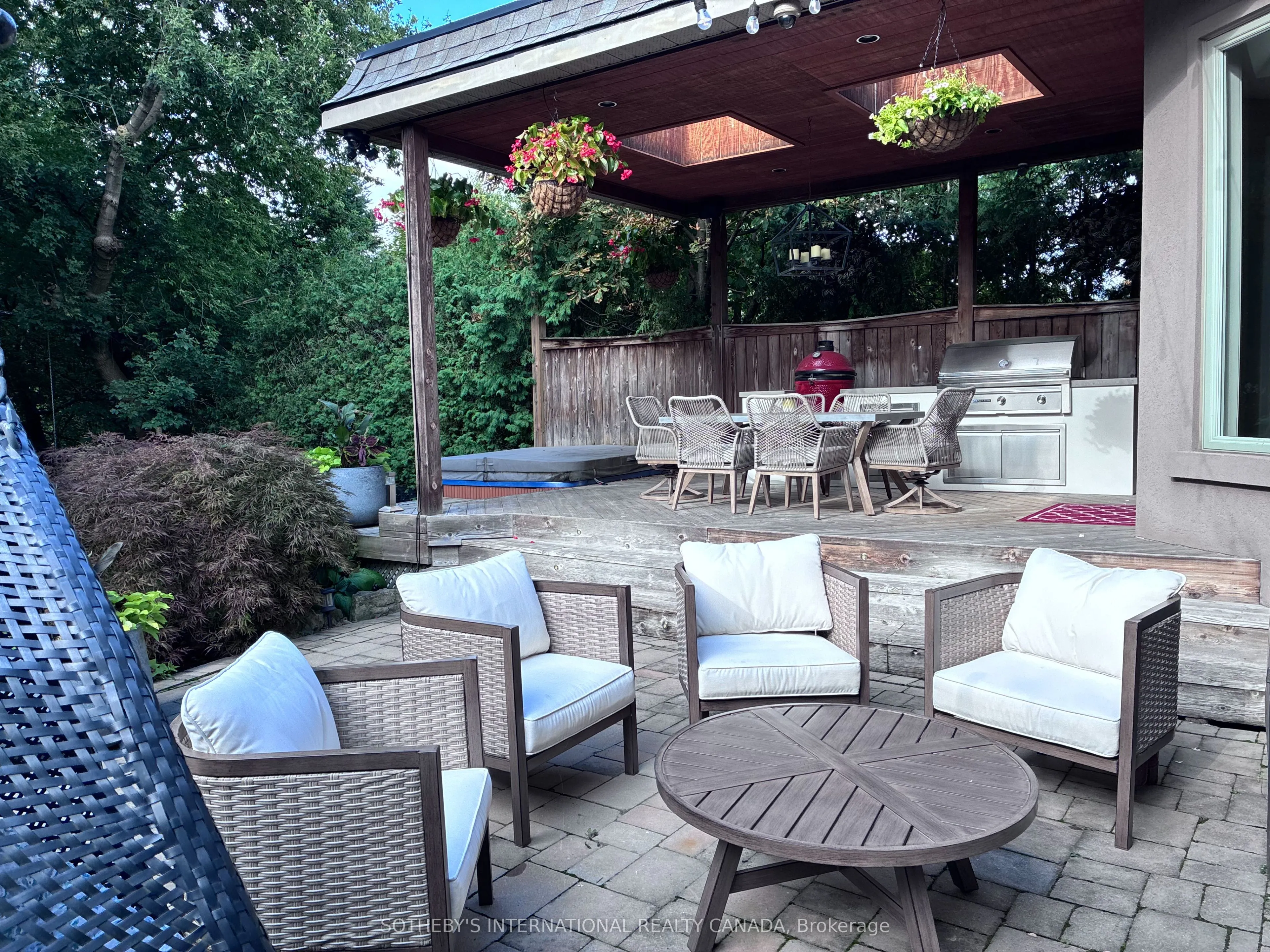 44 Meadowcrest Road