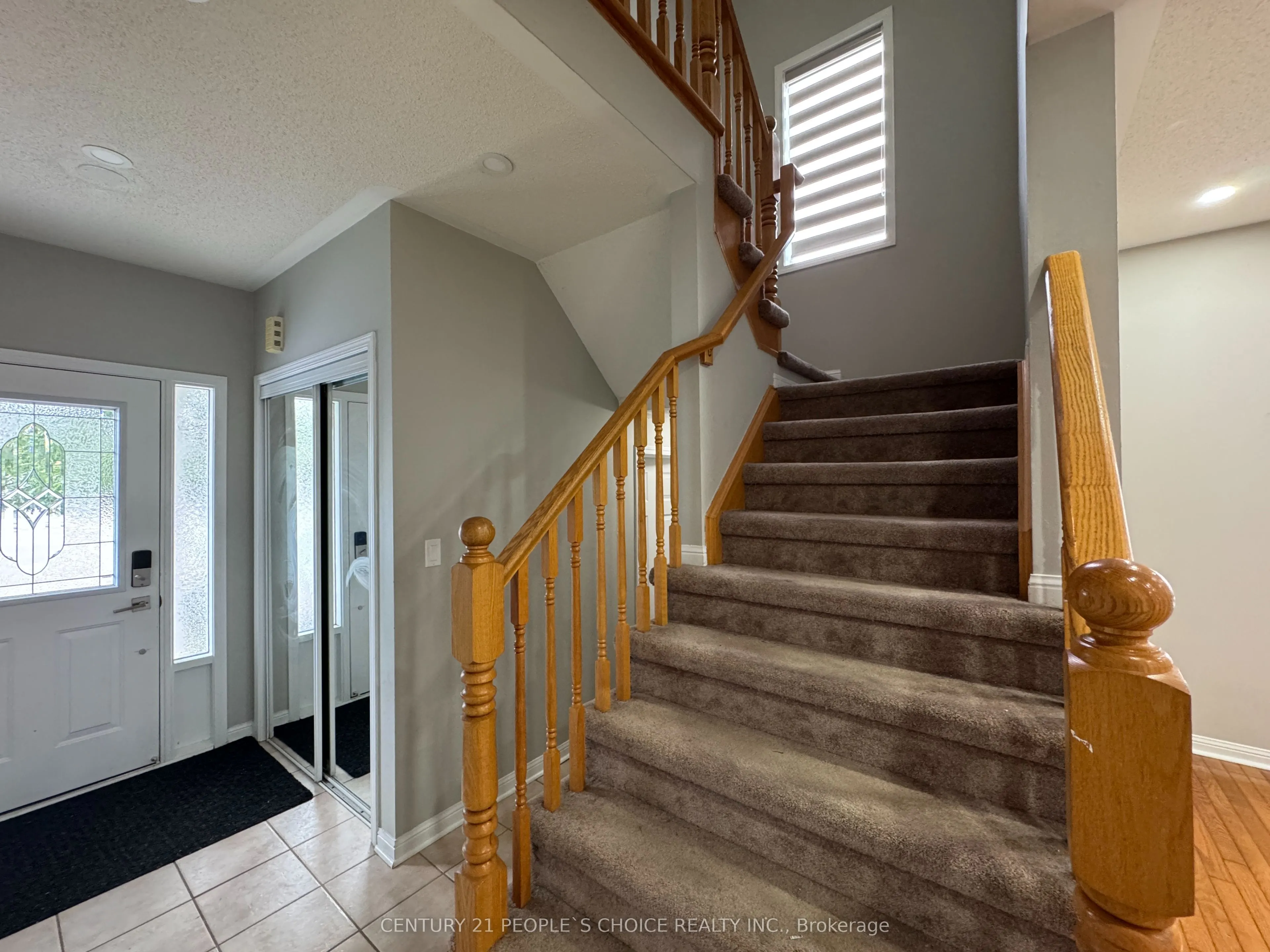 657 Thompson Road S
