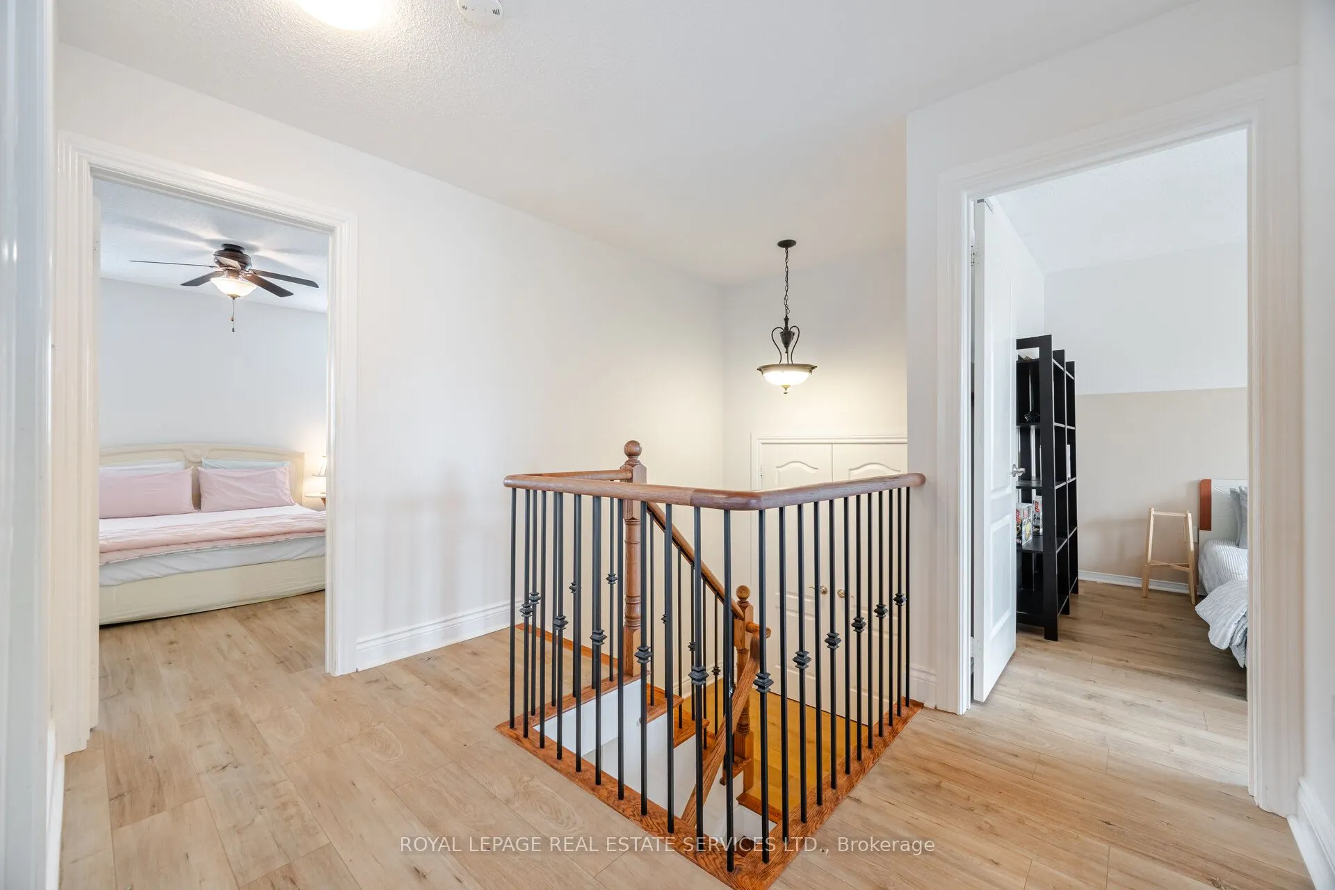 3896 Bloomington Crescent