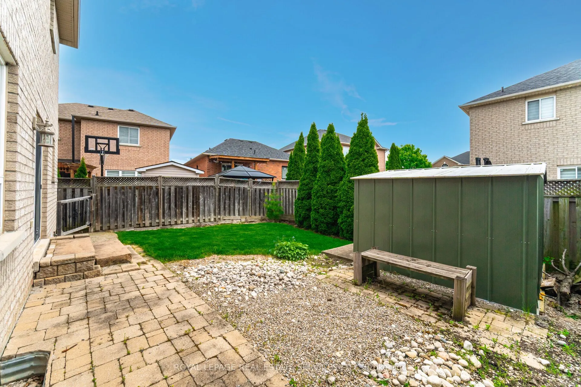 3896 Bloomington Crescent